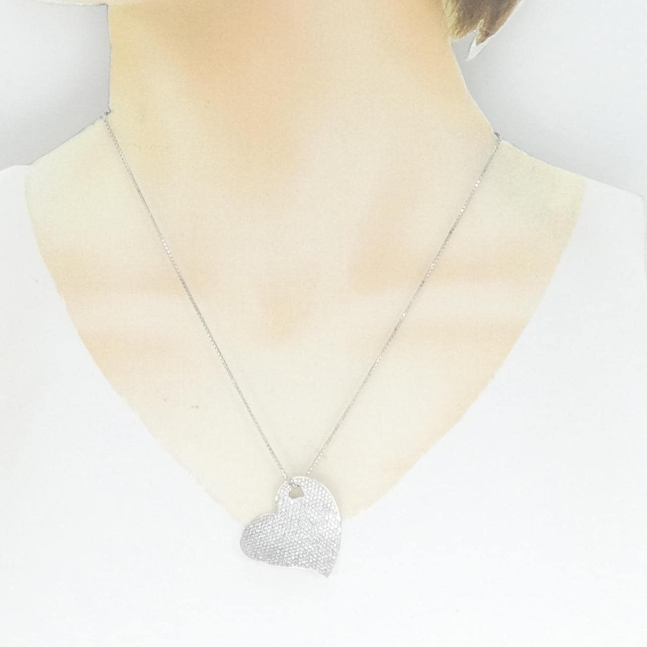 750WG/K18WG Pave Heart Diamond Necklace 2.10CT
