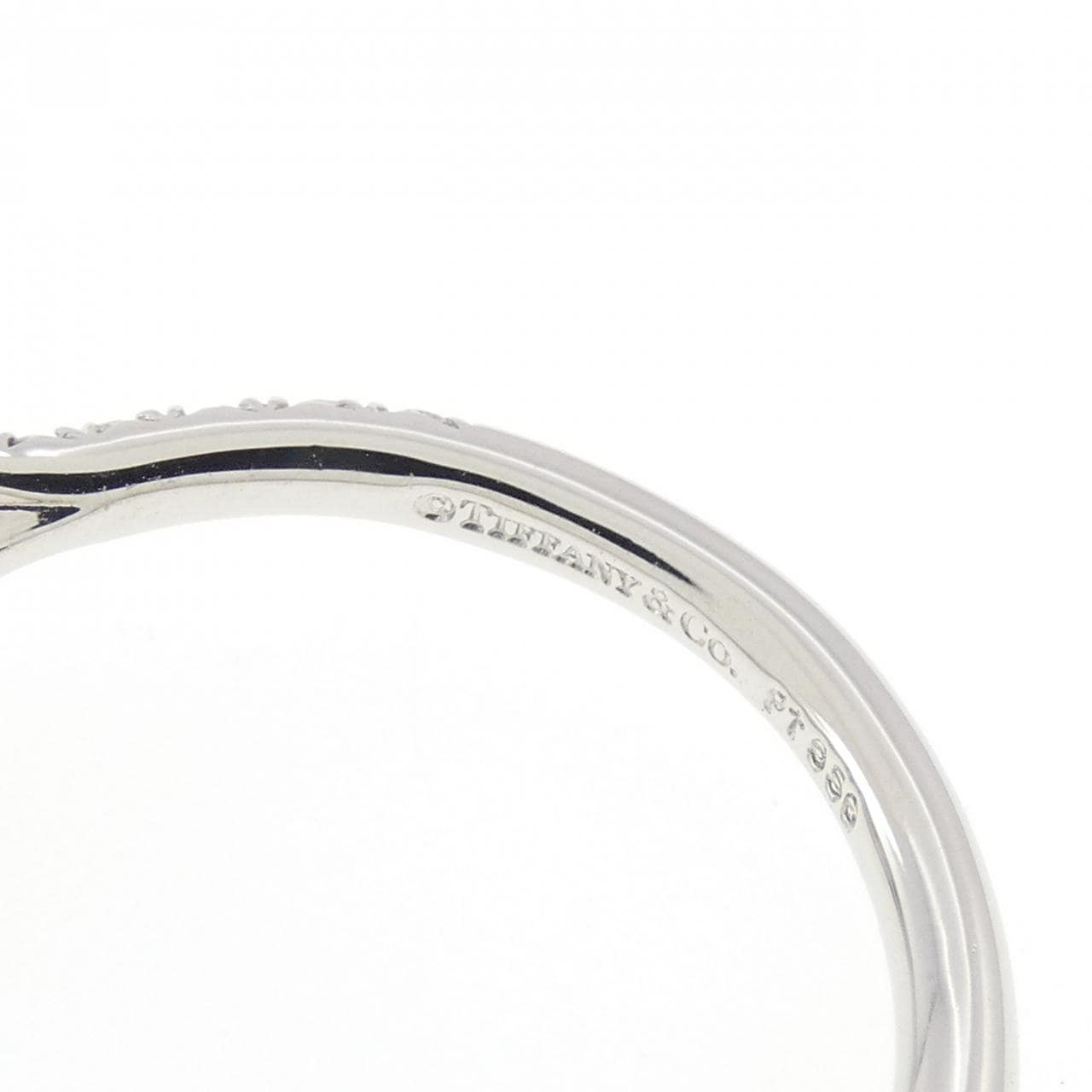 ティファニー ソレスト リング 0.26CT