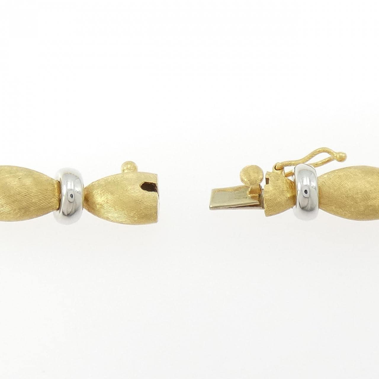 キャンペザン 750YG/750WG ネックレス