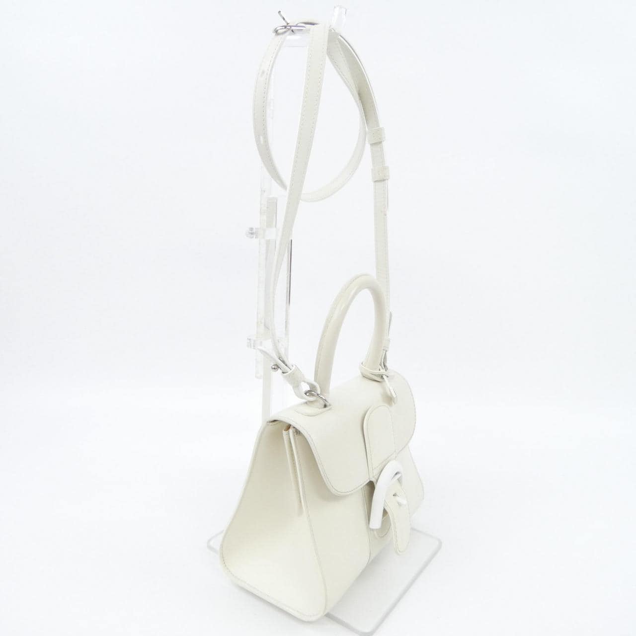 德尔沃DELVAUX