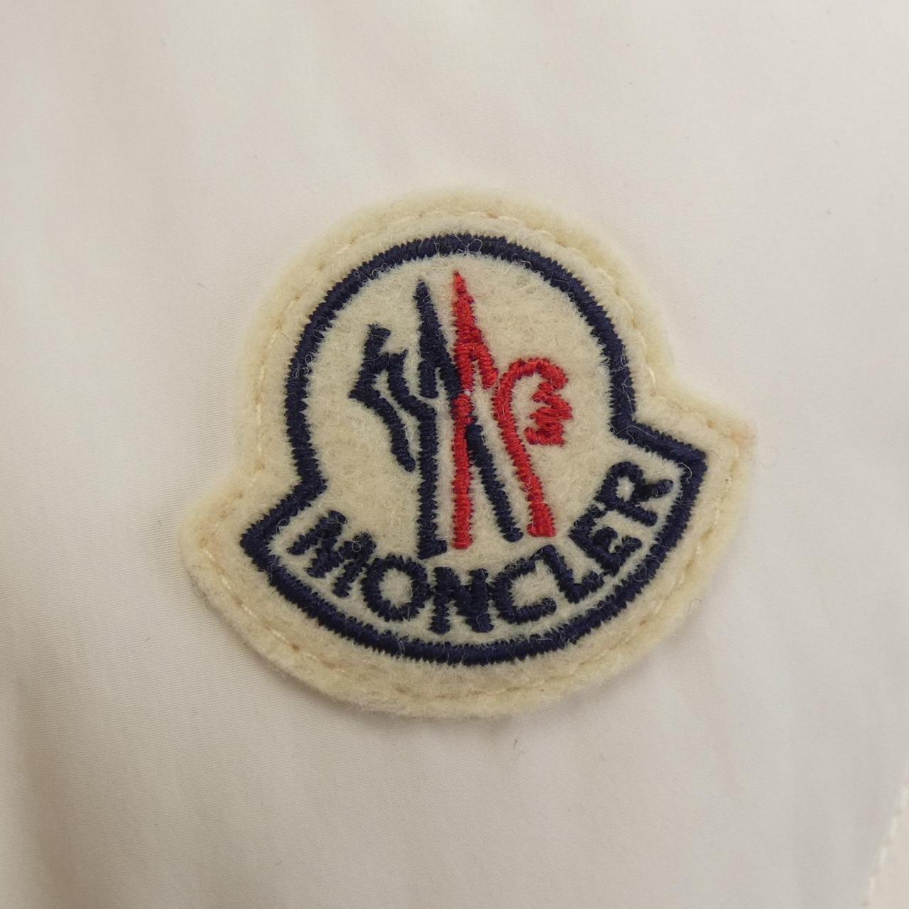 モンクレール MONCLER ダウンジャケット