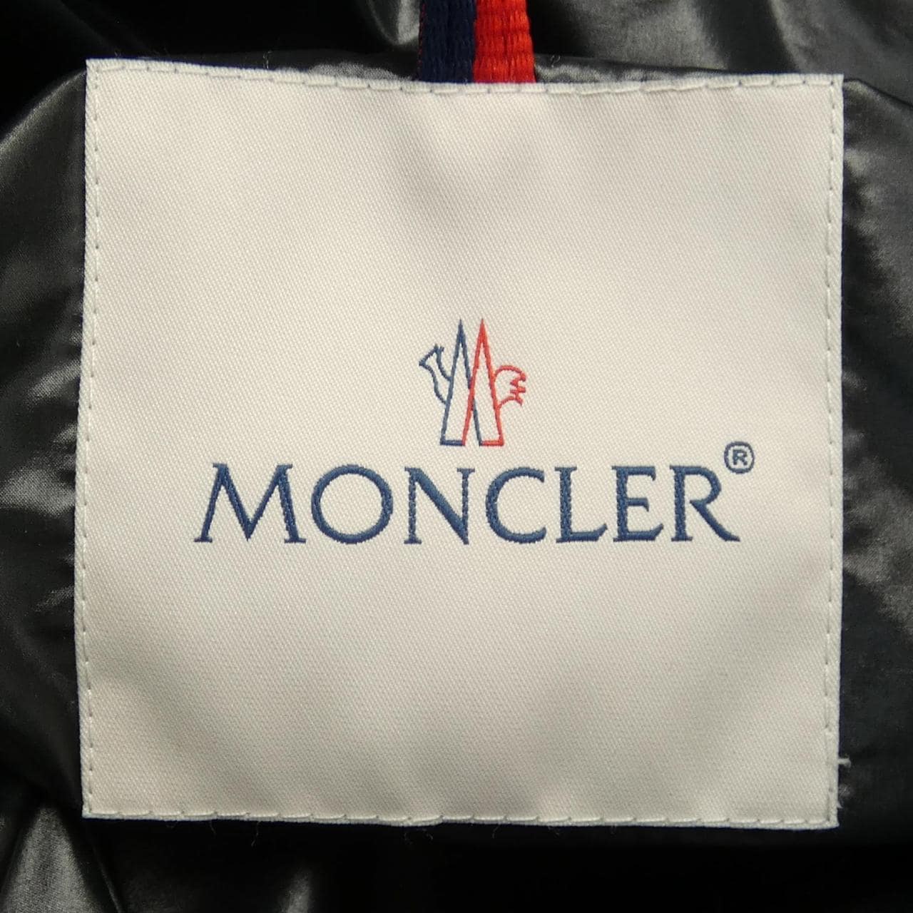 モンクレール MONCLER ダウンジャケット
