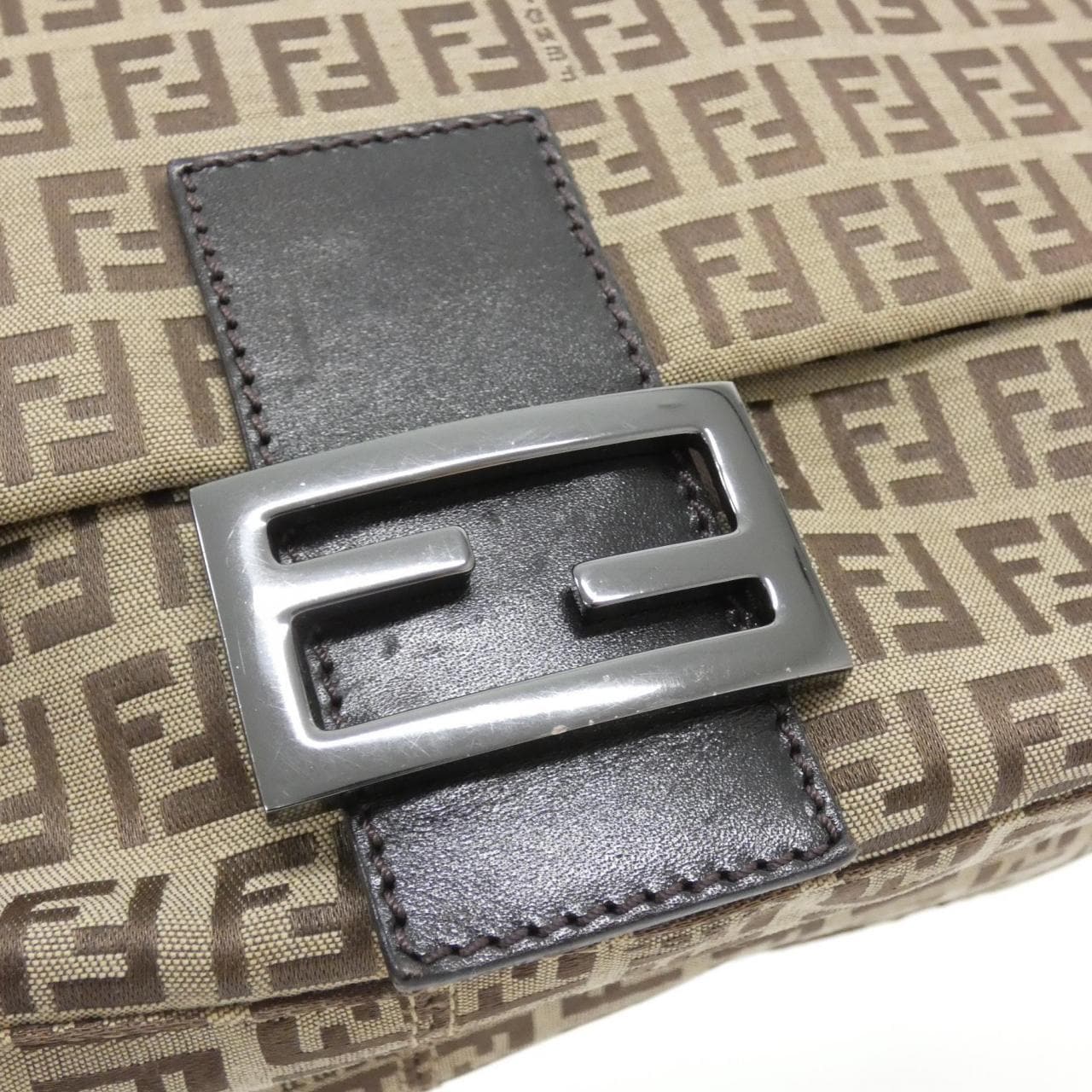【ヴィンテージ】フェンディ マンマ バゲット 8BR001 NY1 ショルダーバッグ