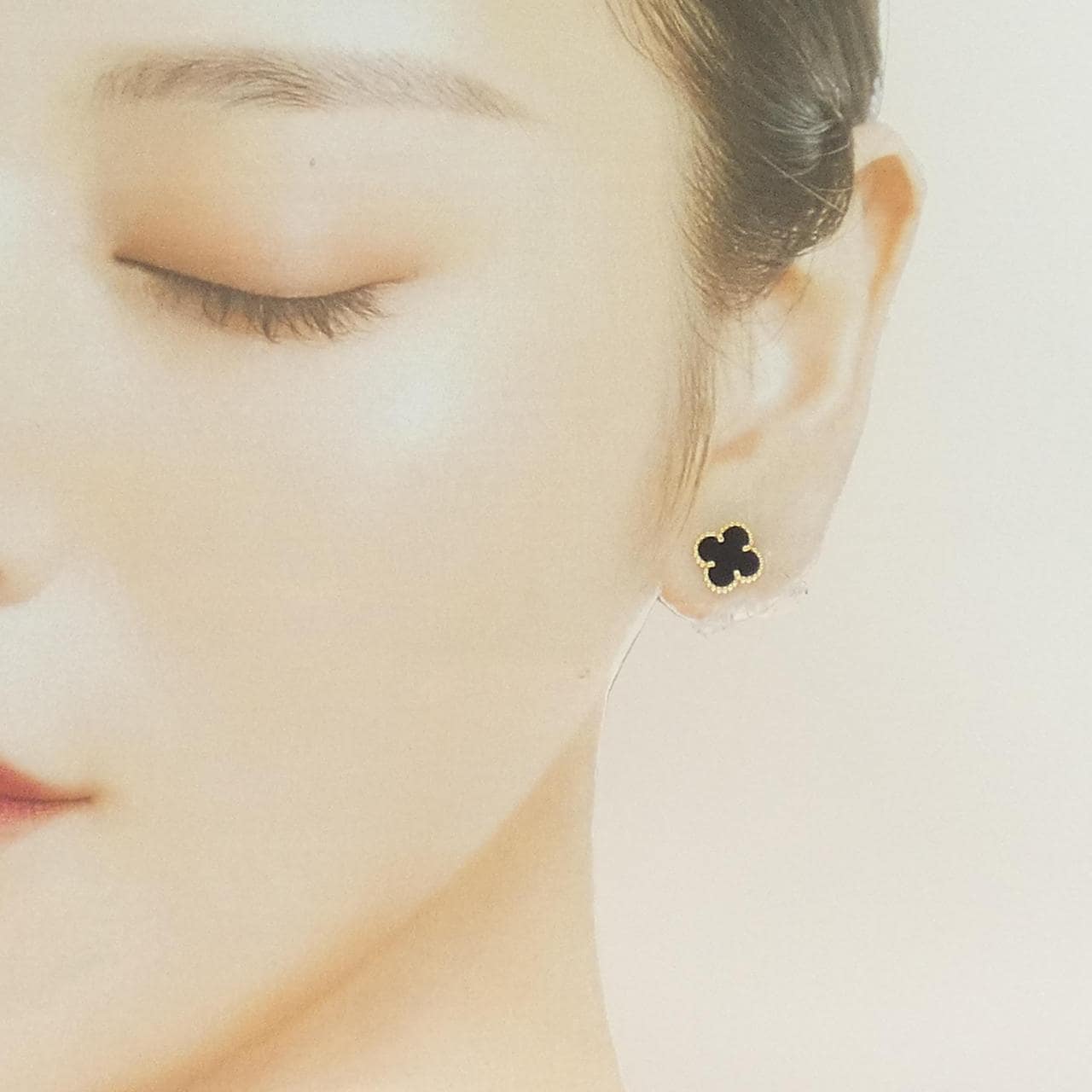 ヴァンクリーフ&アーペル スウィートアルハンブラ ピアス