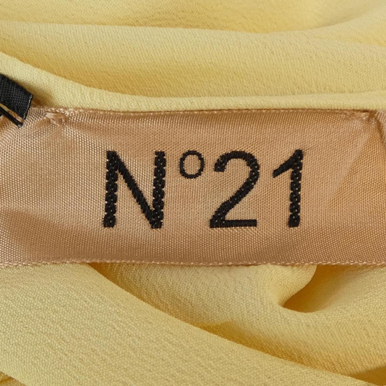 ヌメロヴェントゥーノ N°21 P24EN2S H1225111 ワンピース