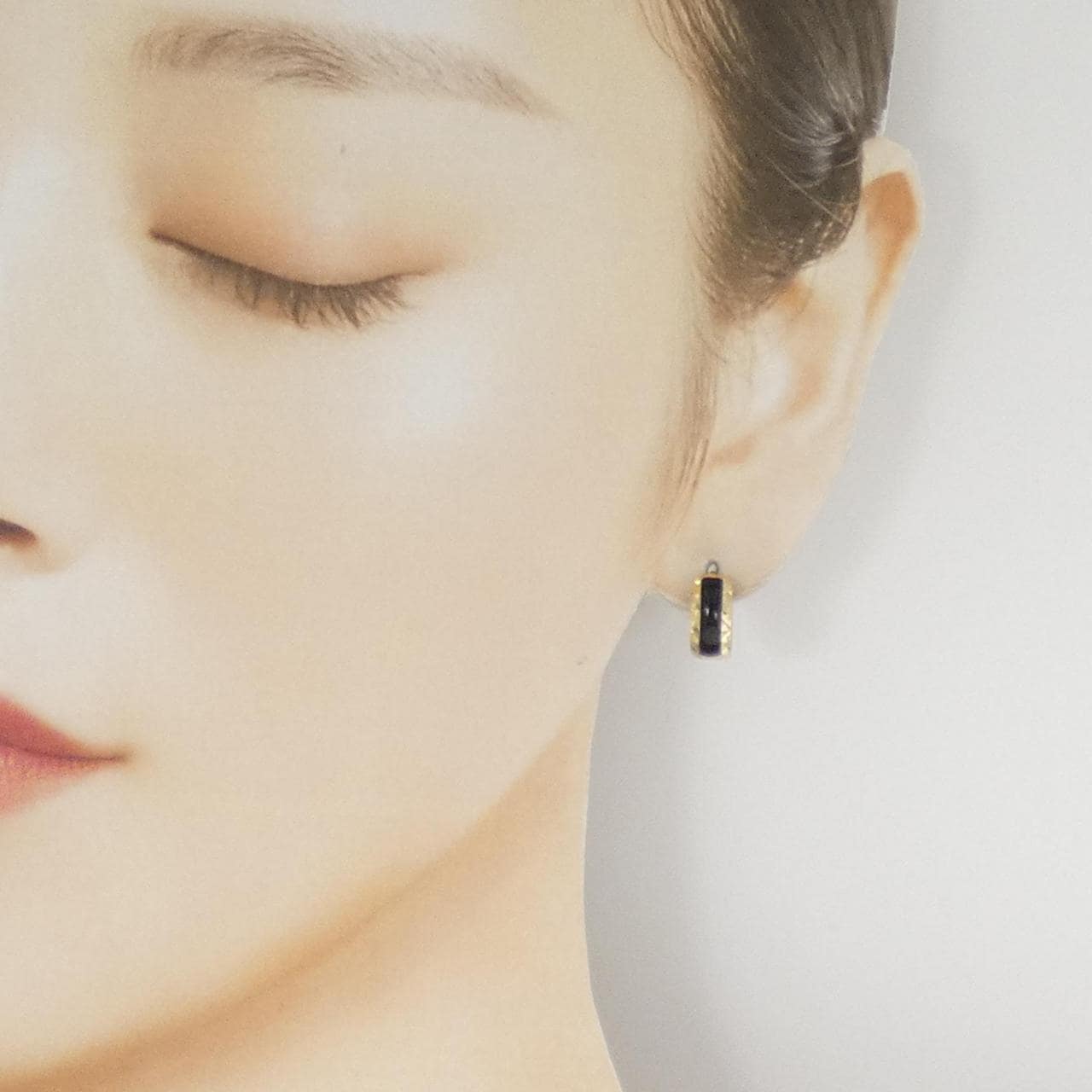 585YG ガラス ピアス