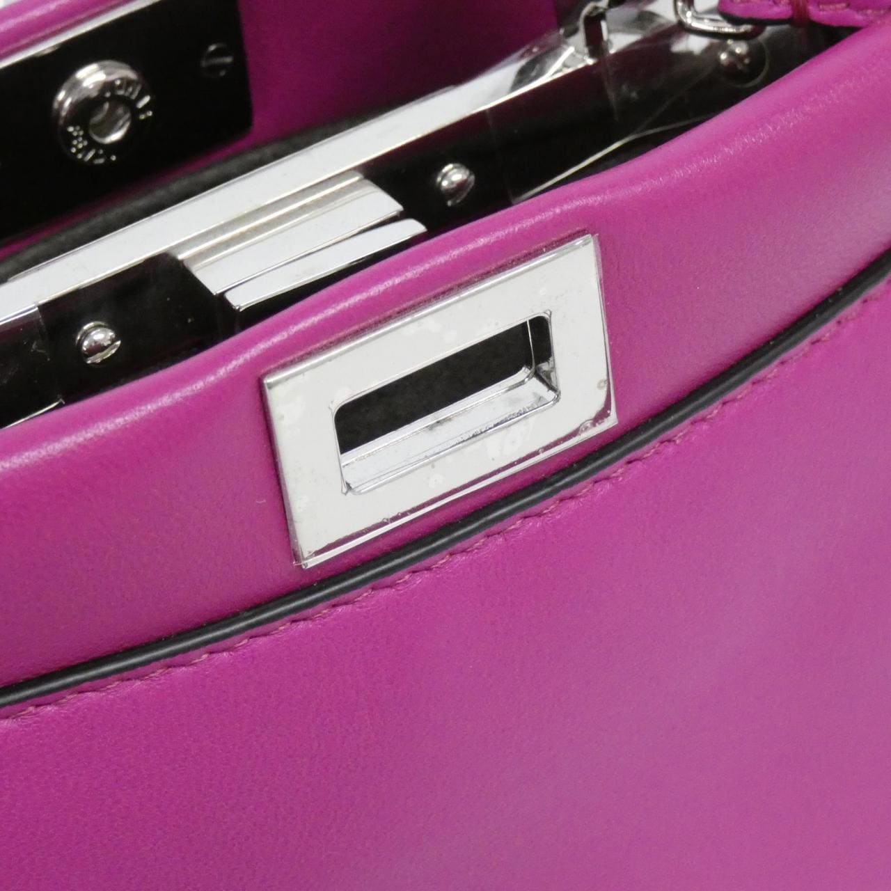 フェンディ マイクロ ピーカブー 8M0355 K47 バッグ