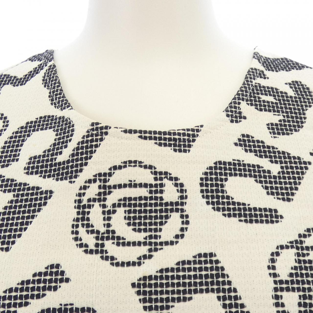 【ヴィンテージ】シャネル CHANEL P28638V18472 06P トップス