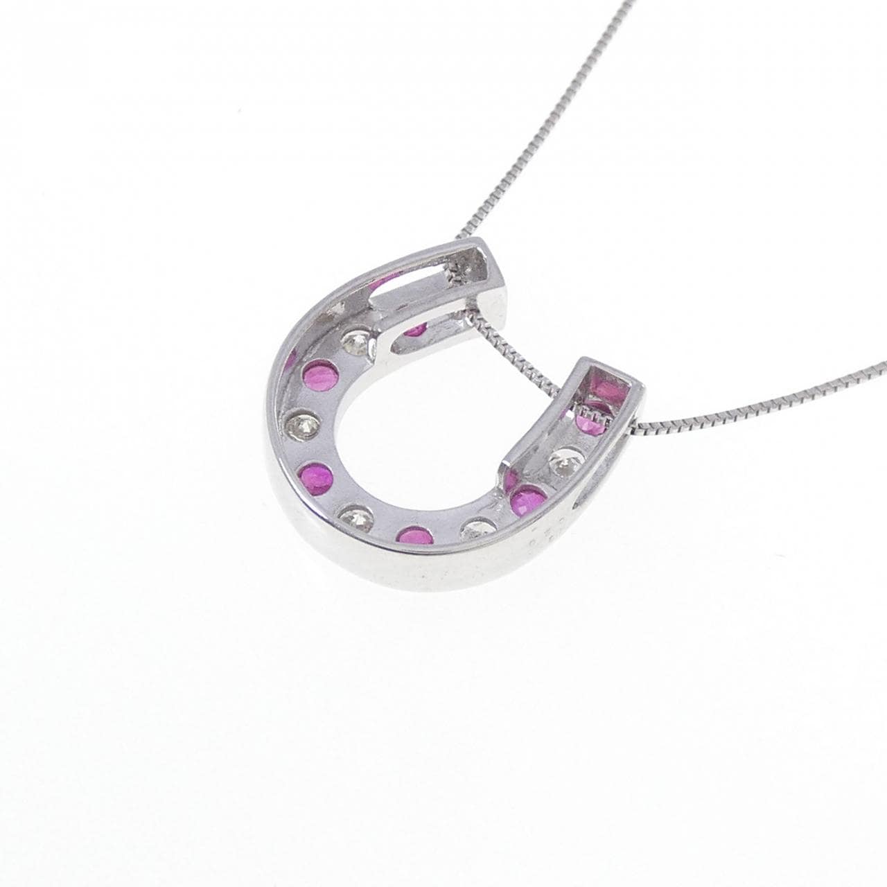 K18WG ホースシュー ルビー ネックレス