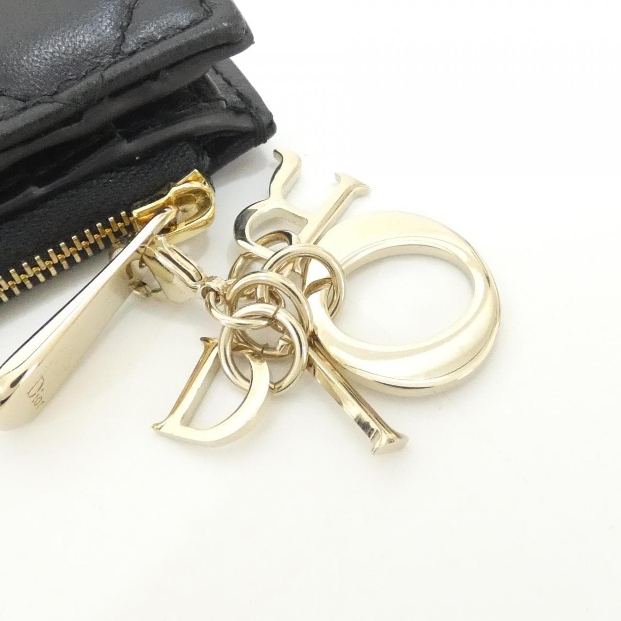クリスチャンディオール LADY DIOR DHALIA WALLET S6037ONMJ 財布