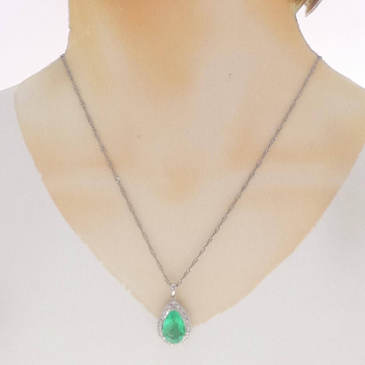 PT900/PT850 エメラルド ネックレス 4.64CT
