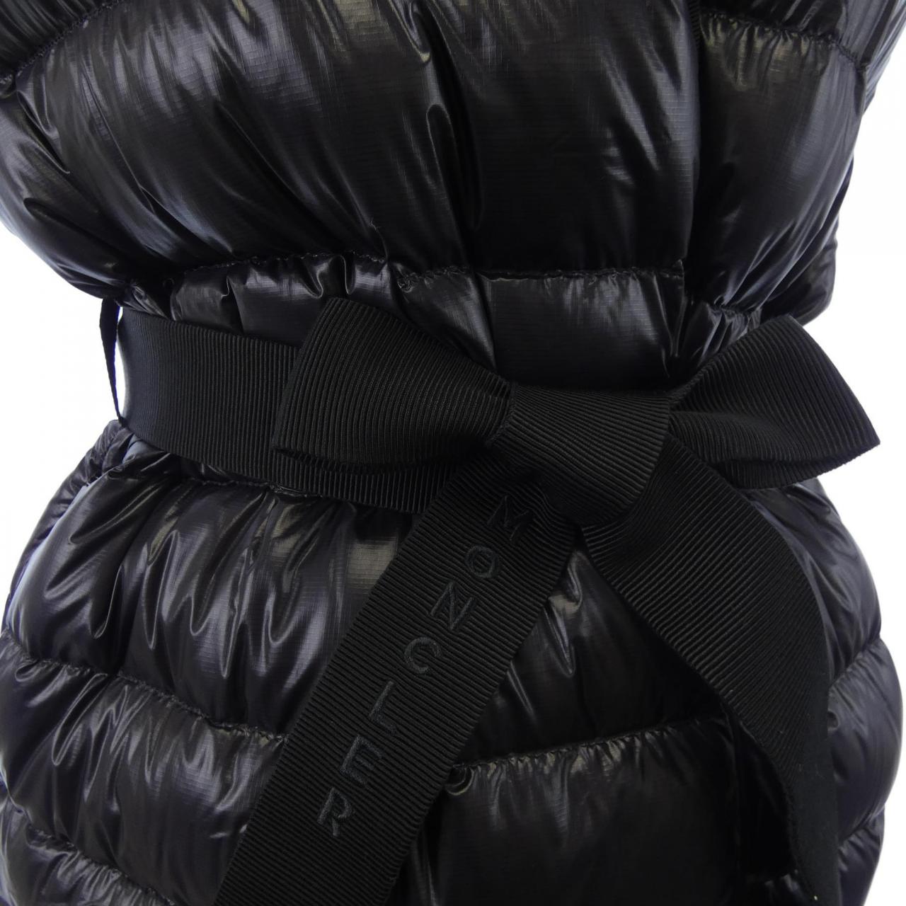 モンクレール MONCLER C0385 NOISETTE ダウンベスト