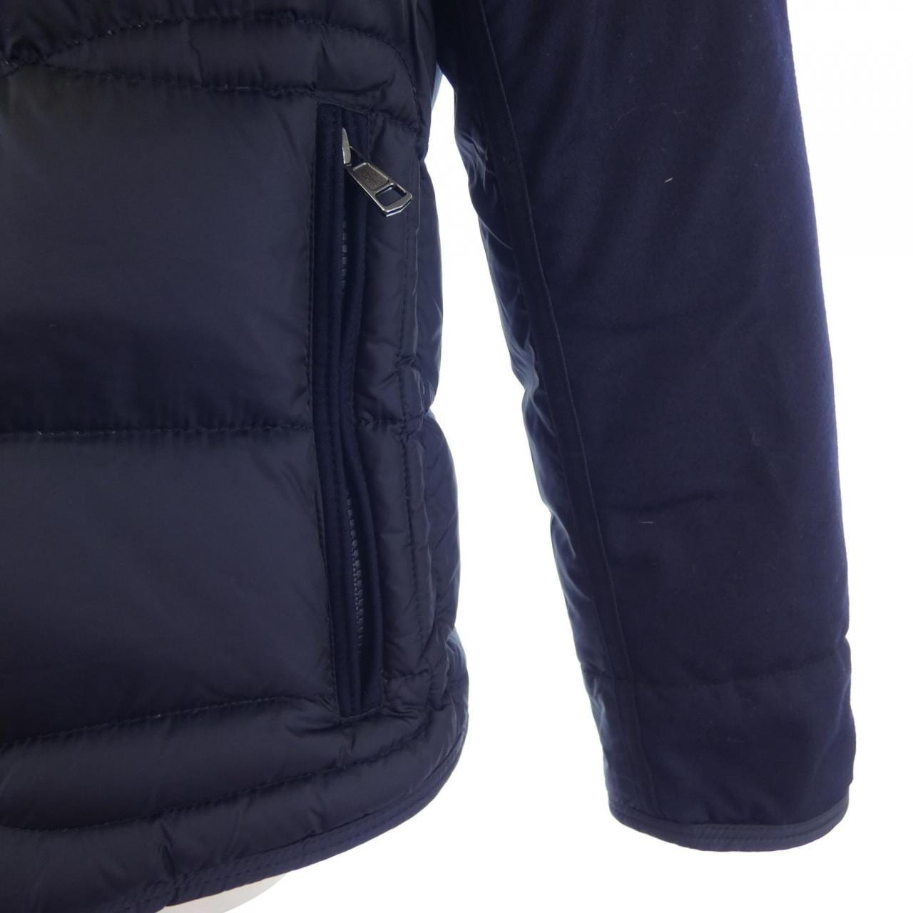 モンクレール MONCLER ダウンジャケット