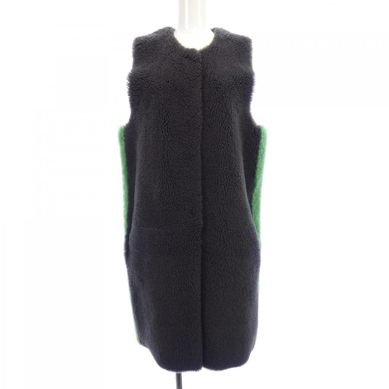 カールドノヒュー KARL DONOGHUE ムートンベスト