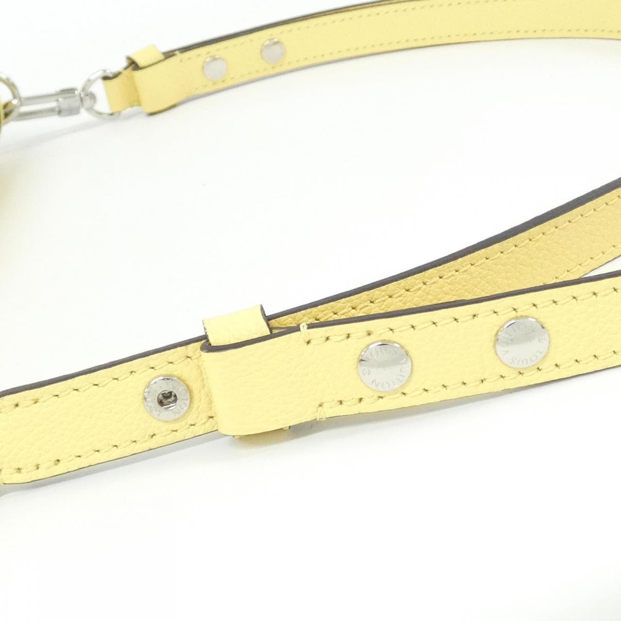 ルイヴィトン エピ ビュシ M22618 ショルダーバッグ