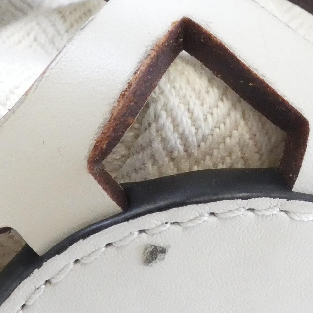 ロエベ アナグラムカットアウトポケット C922Y62X07 バッグ