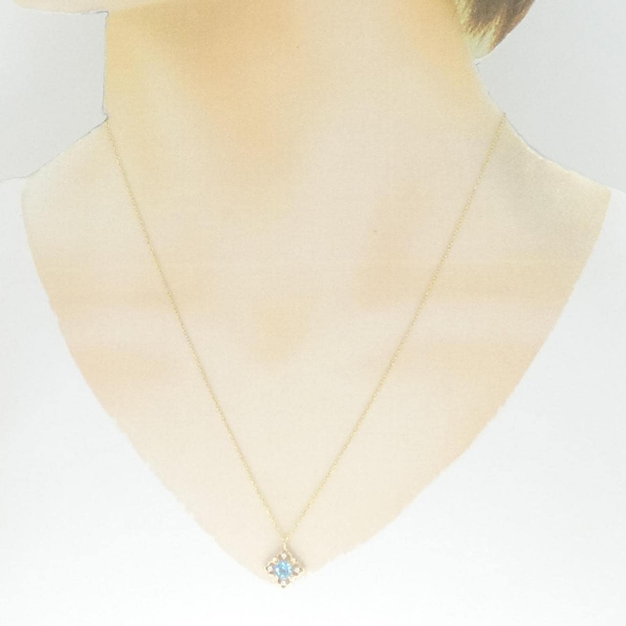 K10YG blue Topaz necklace