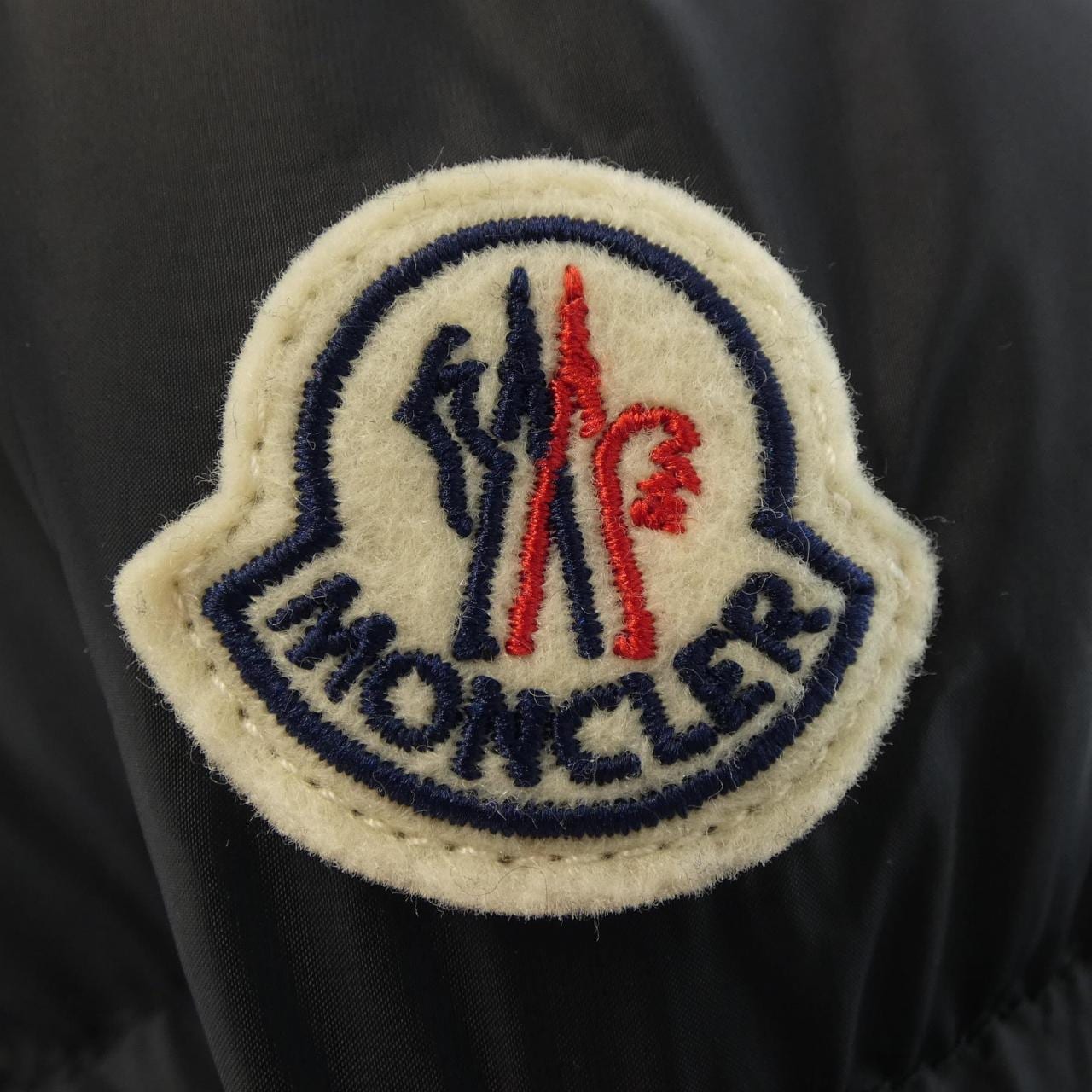 モンクレール MONCLER ダウンジャケット