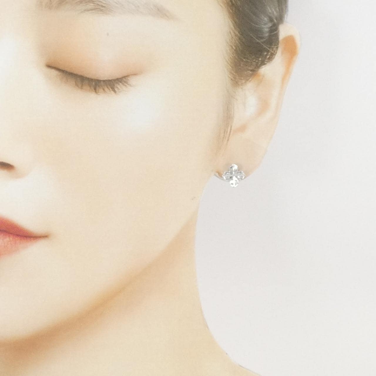 K18WG ダイヤモンド ピアス 0.24CT