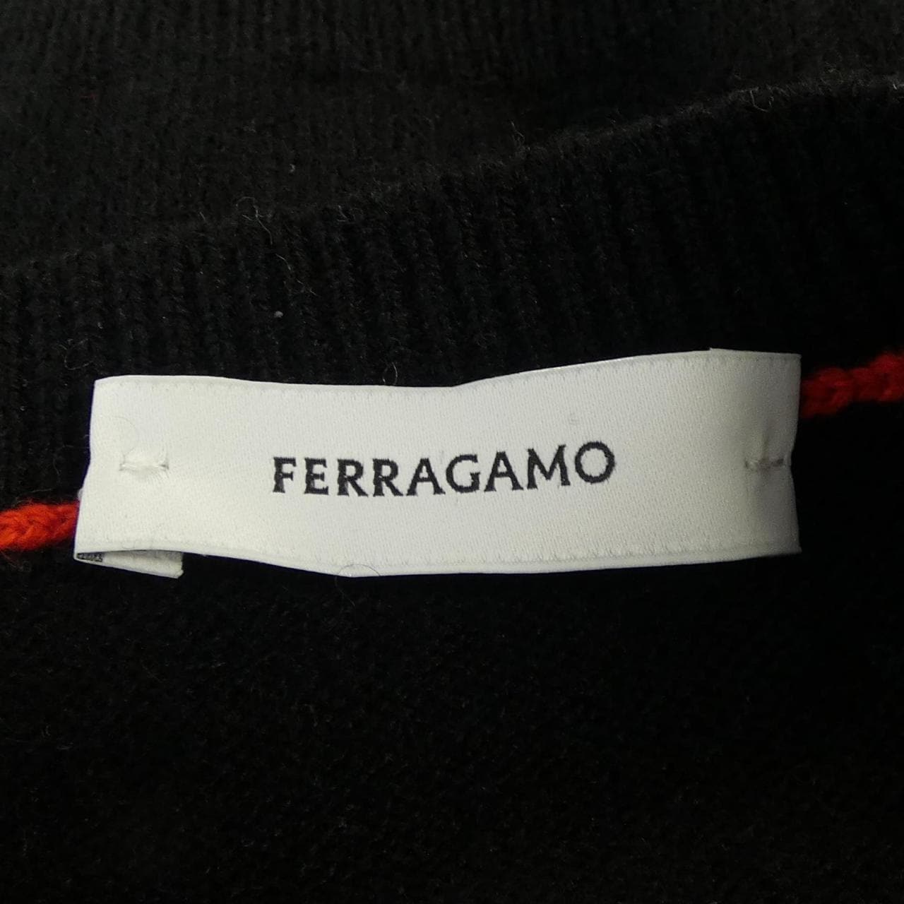 フェラガモ FERRAGAMO カーディガン