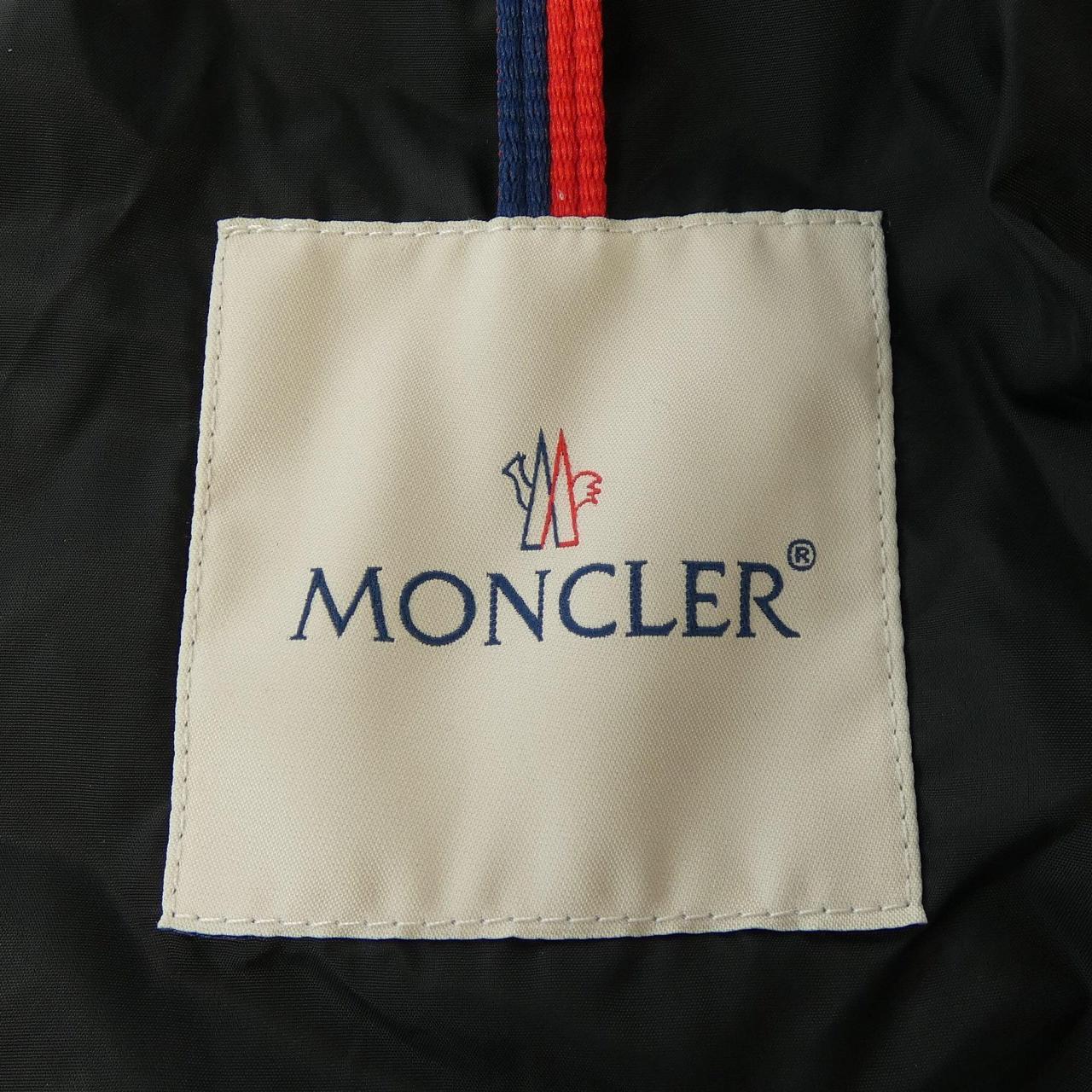 モンクレール MONCLER ダウンジャケット