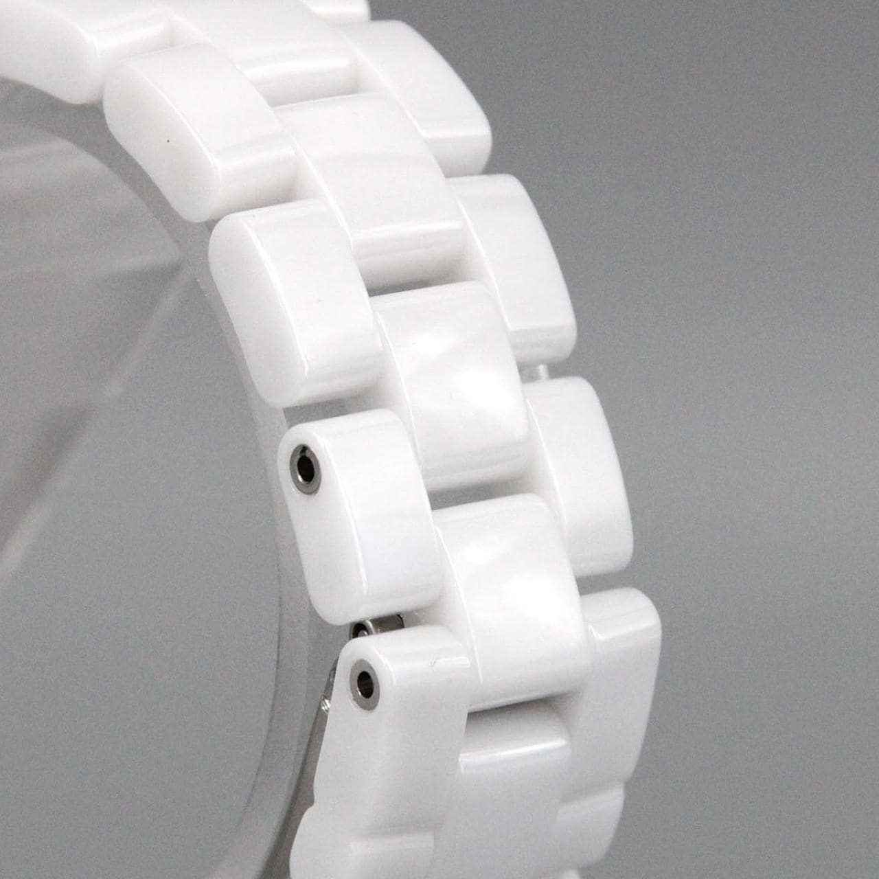 シャネル J12 33mmセラミック･8P H2422 セラミック クォーツ