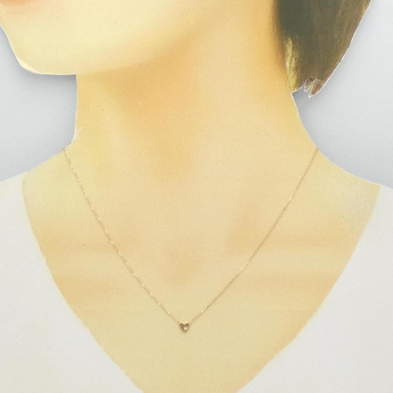 AHKAH Diamond necklace 0.005CT