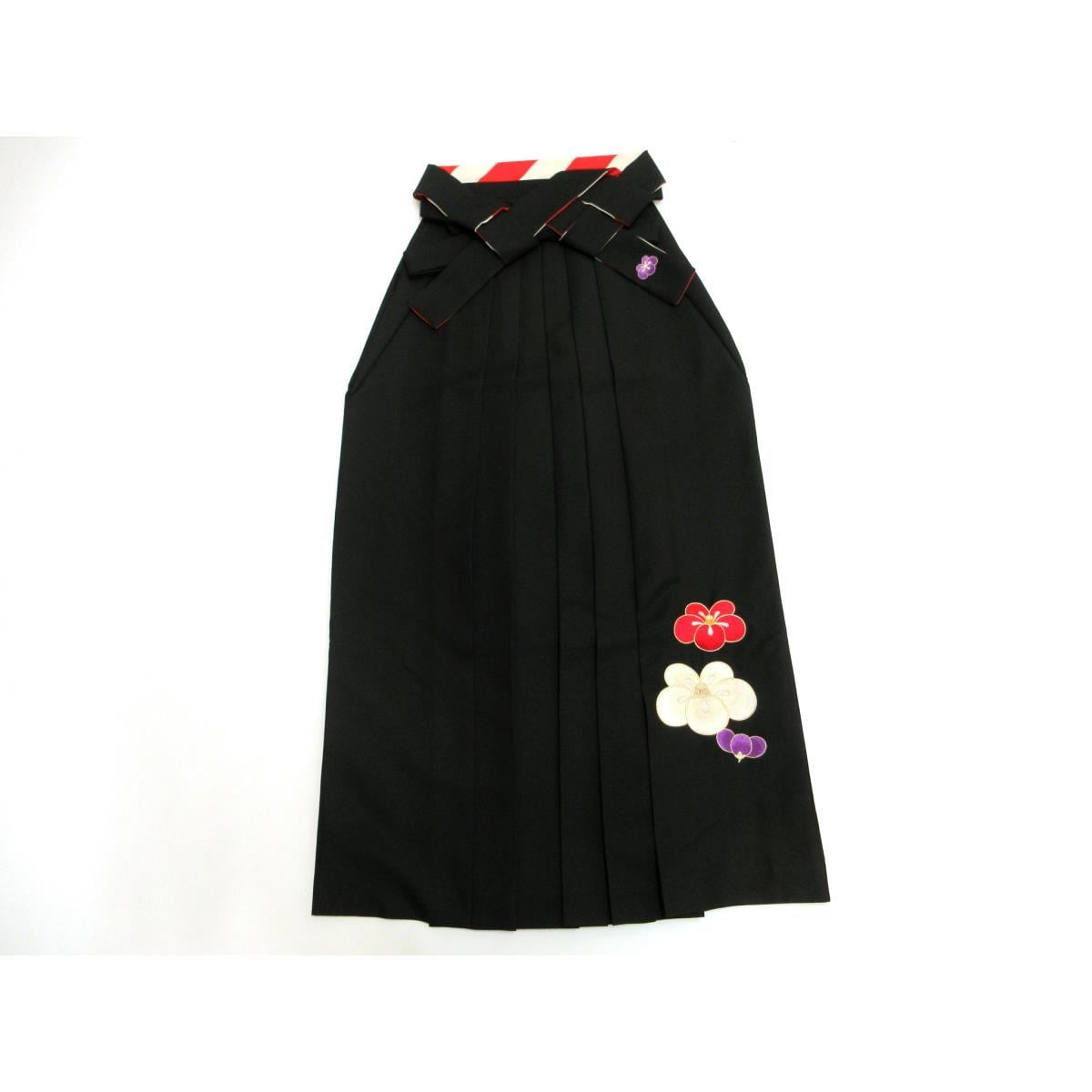 女袴　紅一点　刺繍入り　紐下１０２ｃｍ　３Ｌサイズ