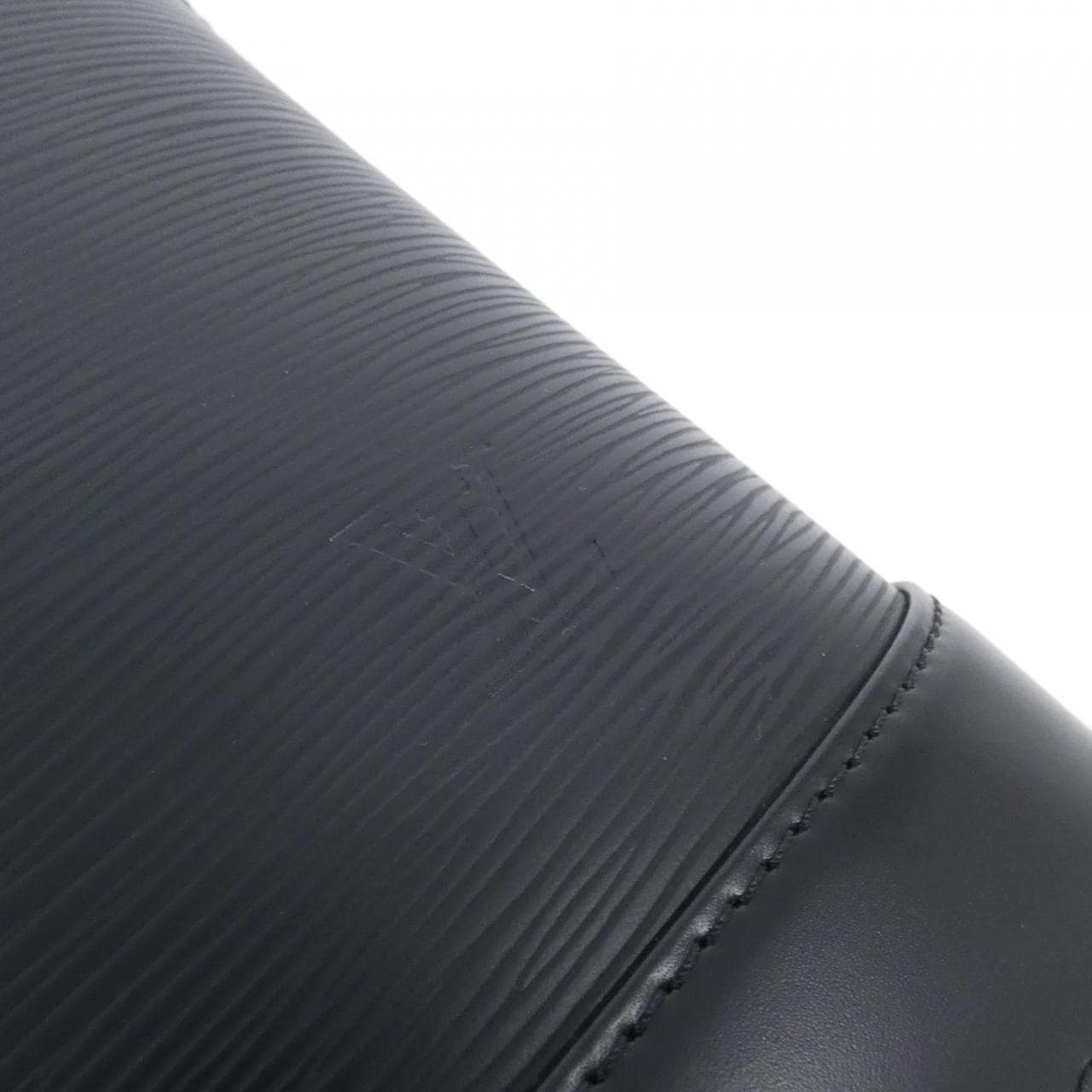 ルイヴィトン エピ アルマ MM M40872 バッグ