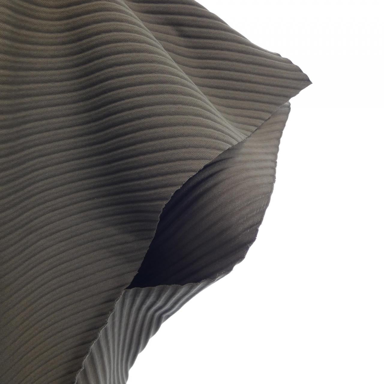 ミーイッセイミヤケ me ISSEY MIYAKE ワンピース