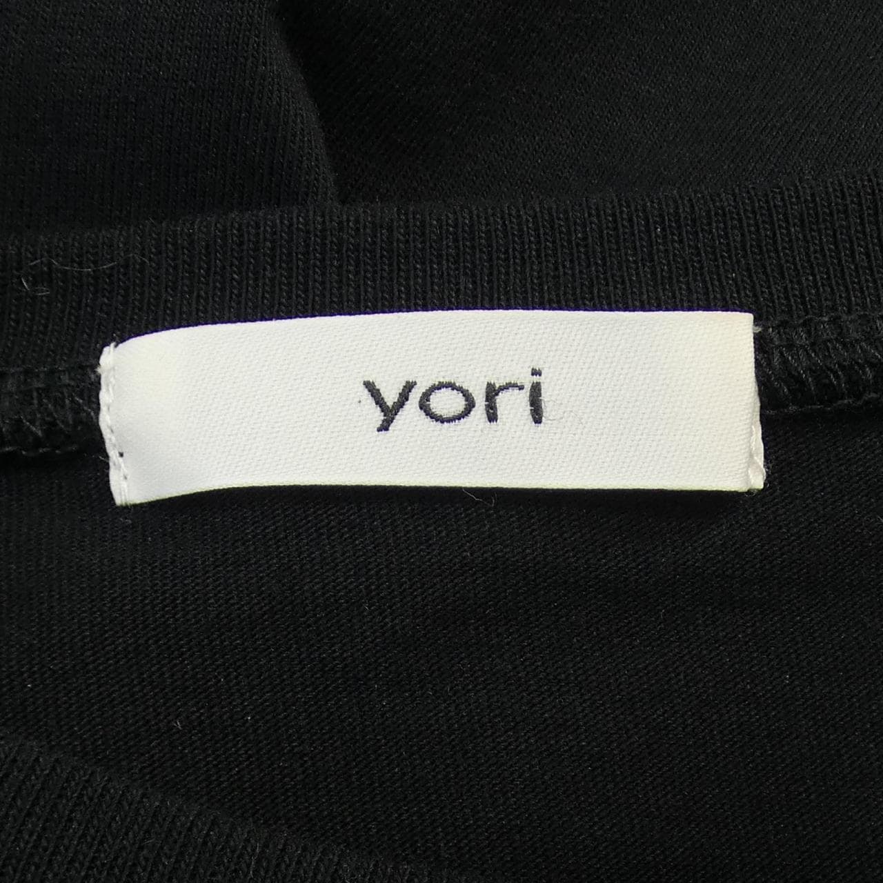 ヨリ yori トップス