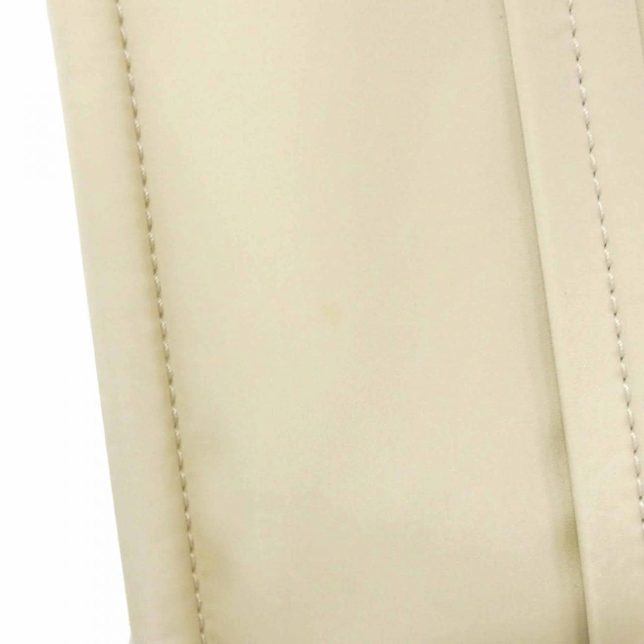 クロエ ウッディー ミディアム トート CHC23WS383 L41 バッグ