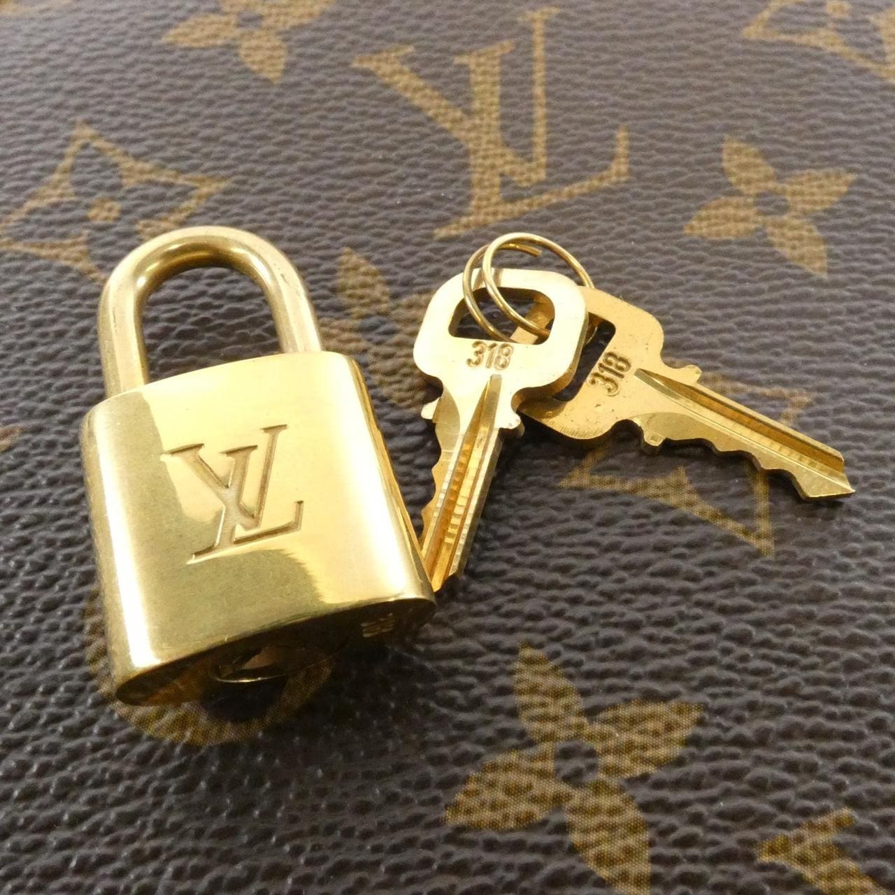 ルイヴィトン モノグラム アルマ PM M51130 バッグ