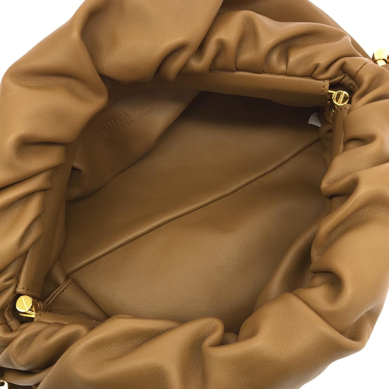 ボッテガヴェネタ 620230 VCP40 ショルダーバッグ