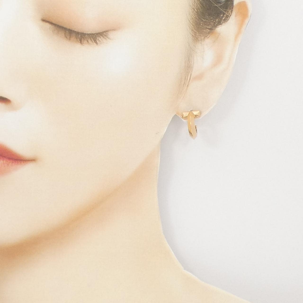 【新品】ティファニー Tワン スモール ピアス