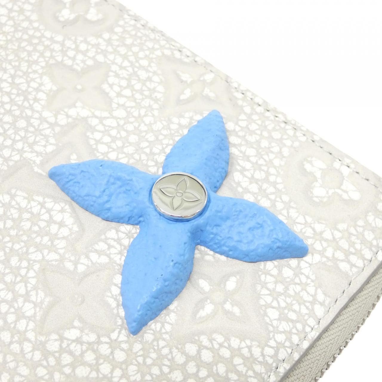 ルイヴィトン トリヨン クライミング ジッピー ウォレット ヴェルティカル M81573 財布