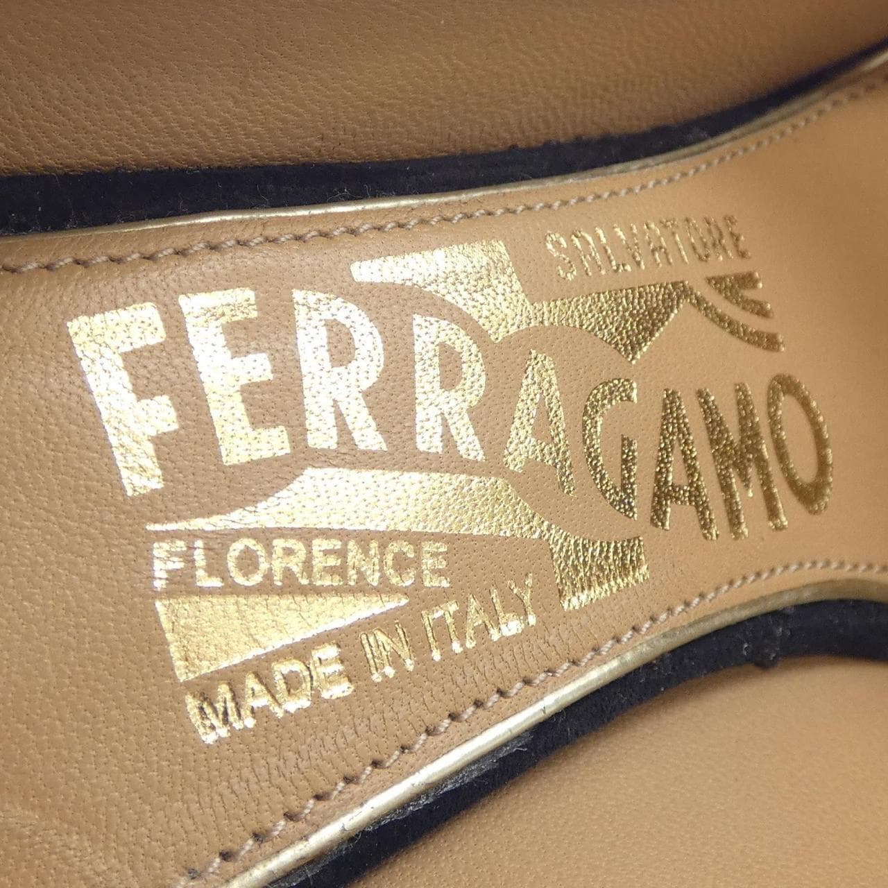 サルヴァトーレフェラガモ SALVATORE FERRAGAMO パンプス