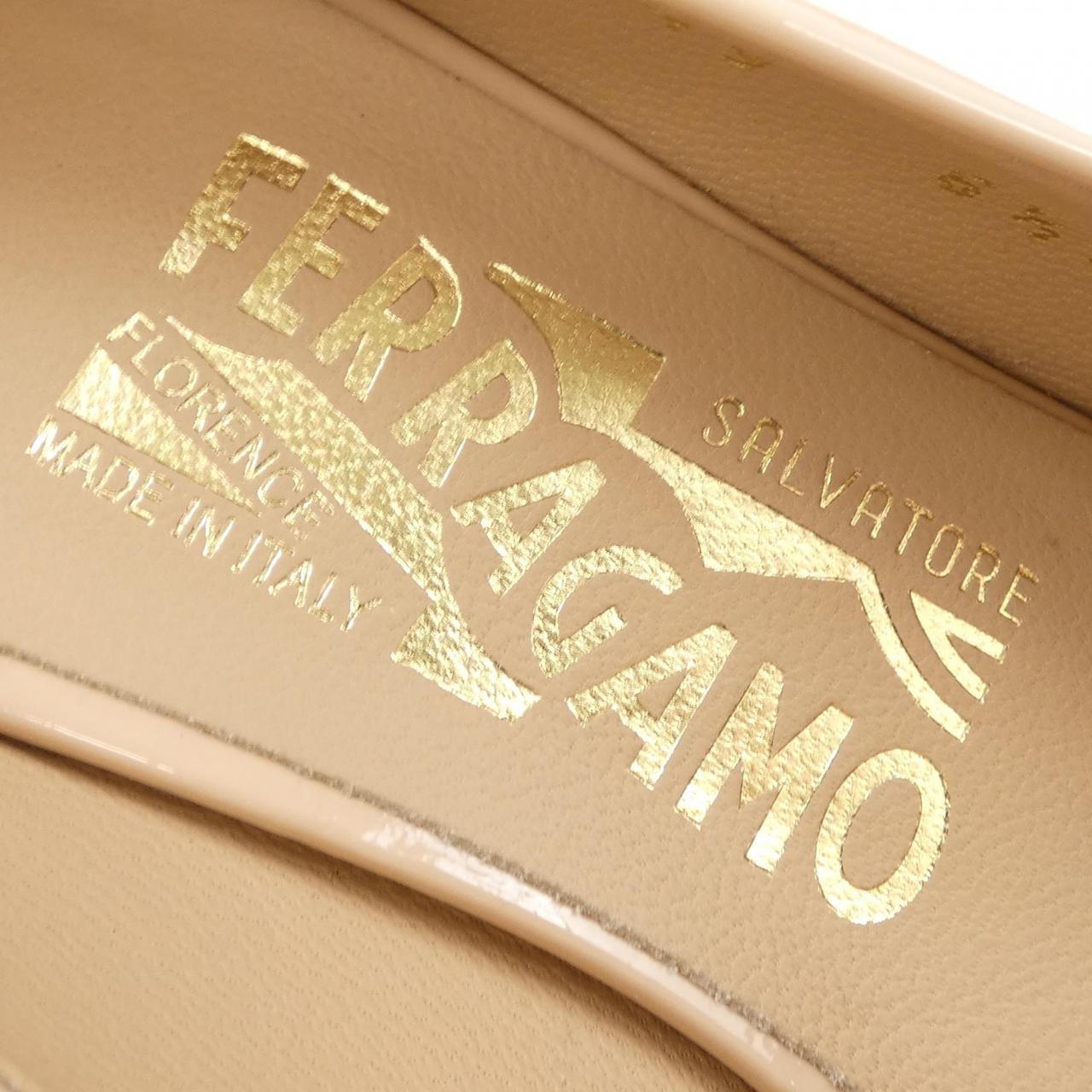 サルヴァトーレフェラガモ SALVATORE FERRAGAMO パンプス