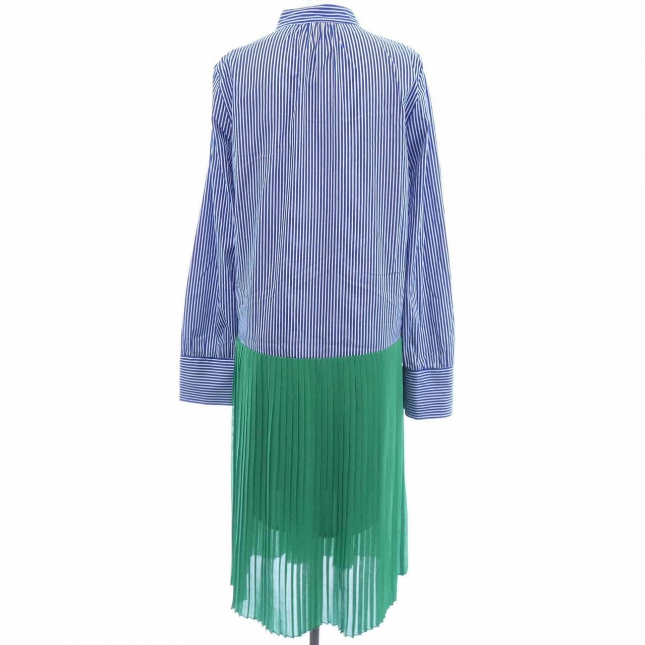 バウムウンドヘルガーデン Baum und Pferdgarten ワンピース