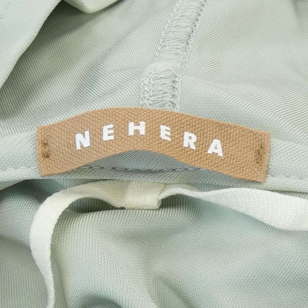 ネヘラ NEHERA パーカー