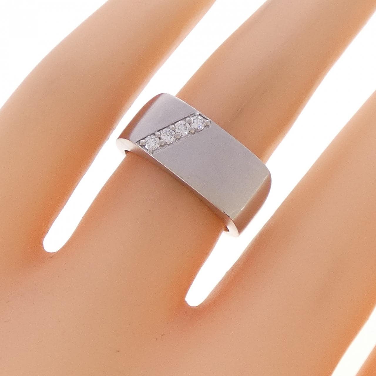 ジーエスティービー ダイヤモンド リング 0.09CT
