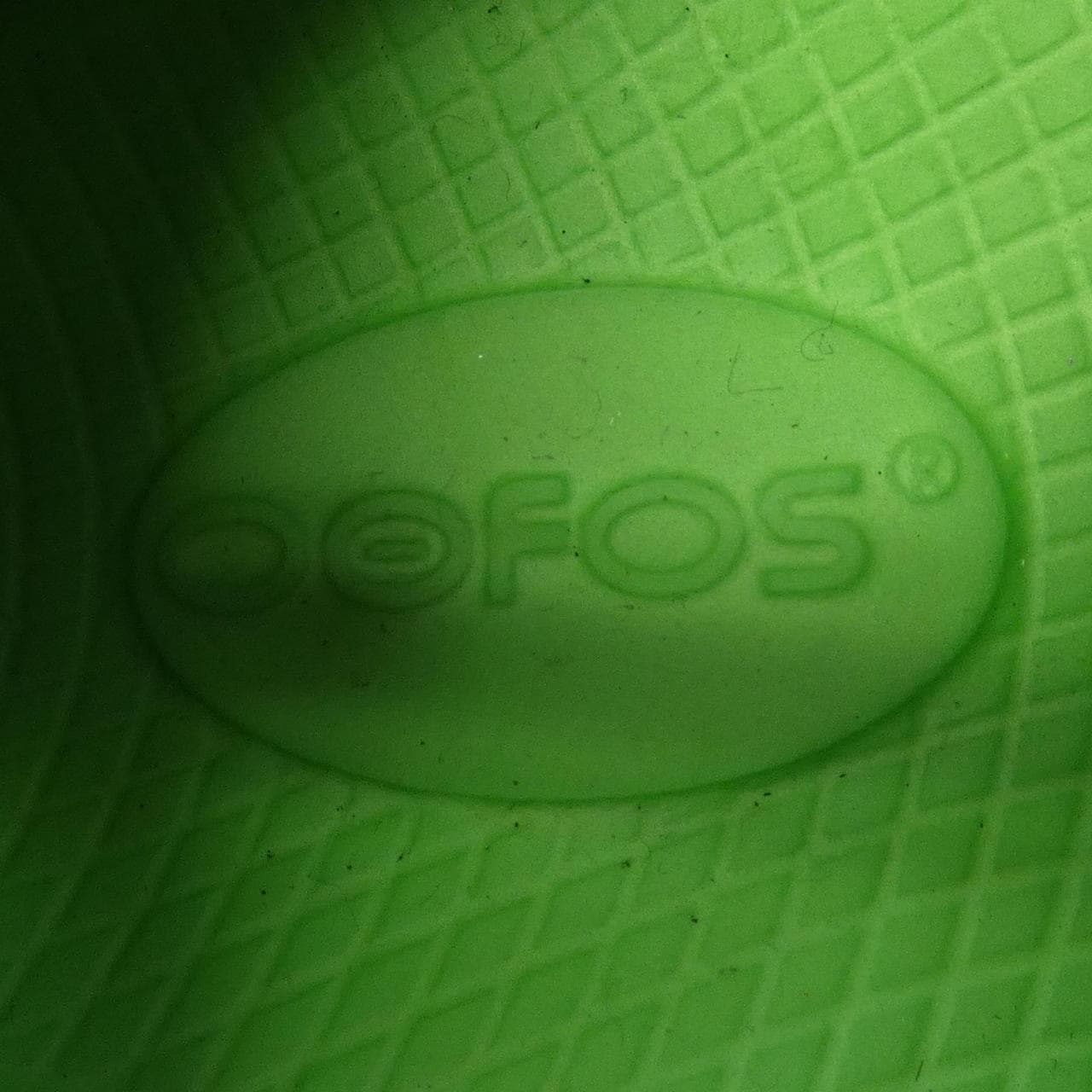 OOFOS スニーカー