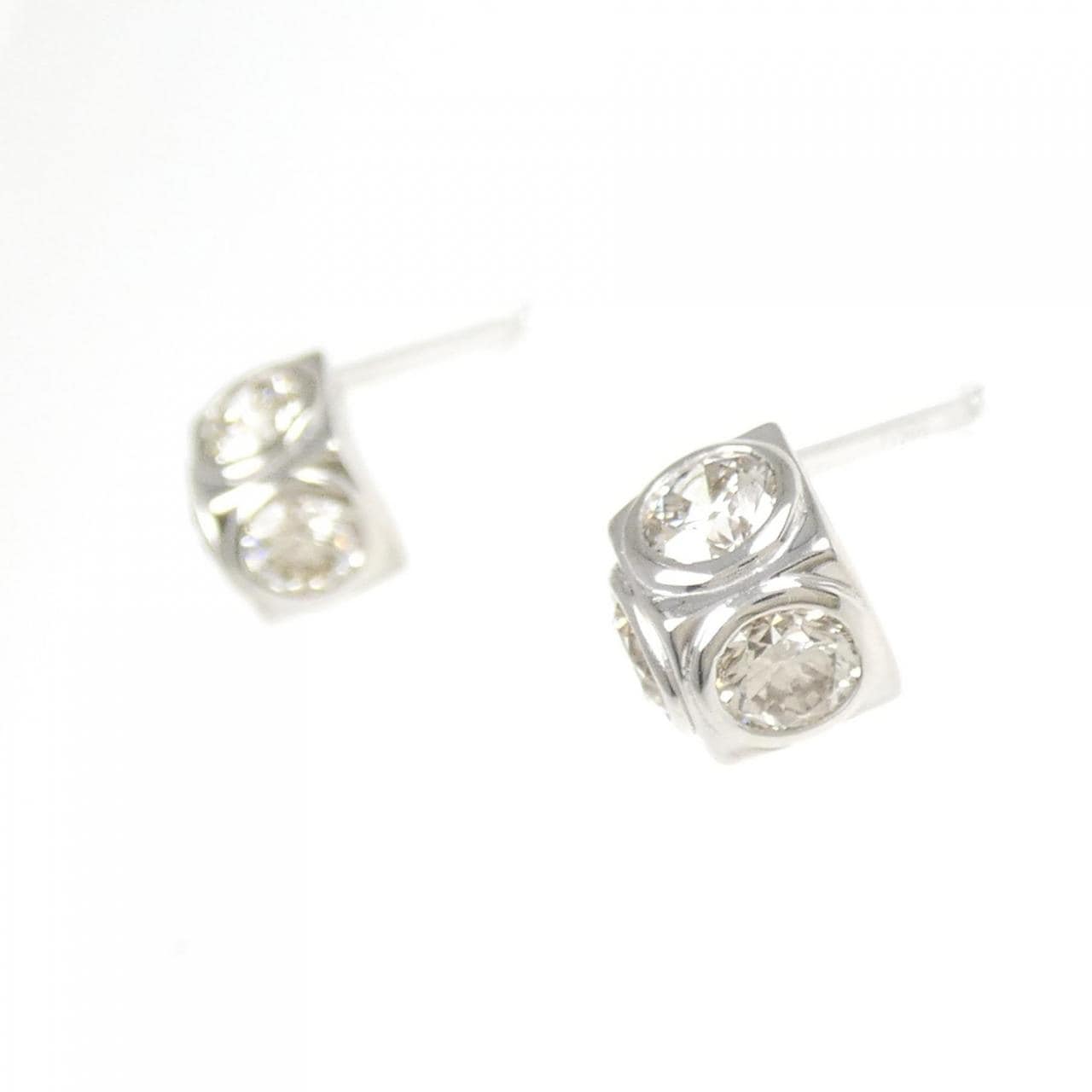 PT900 ダイヤモンド ピアス 1.12CT