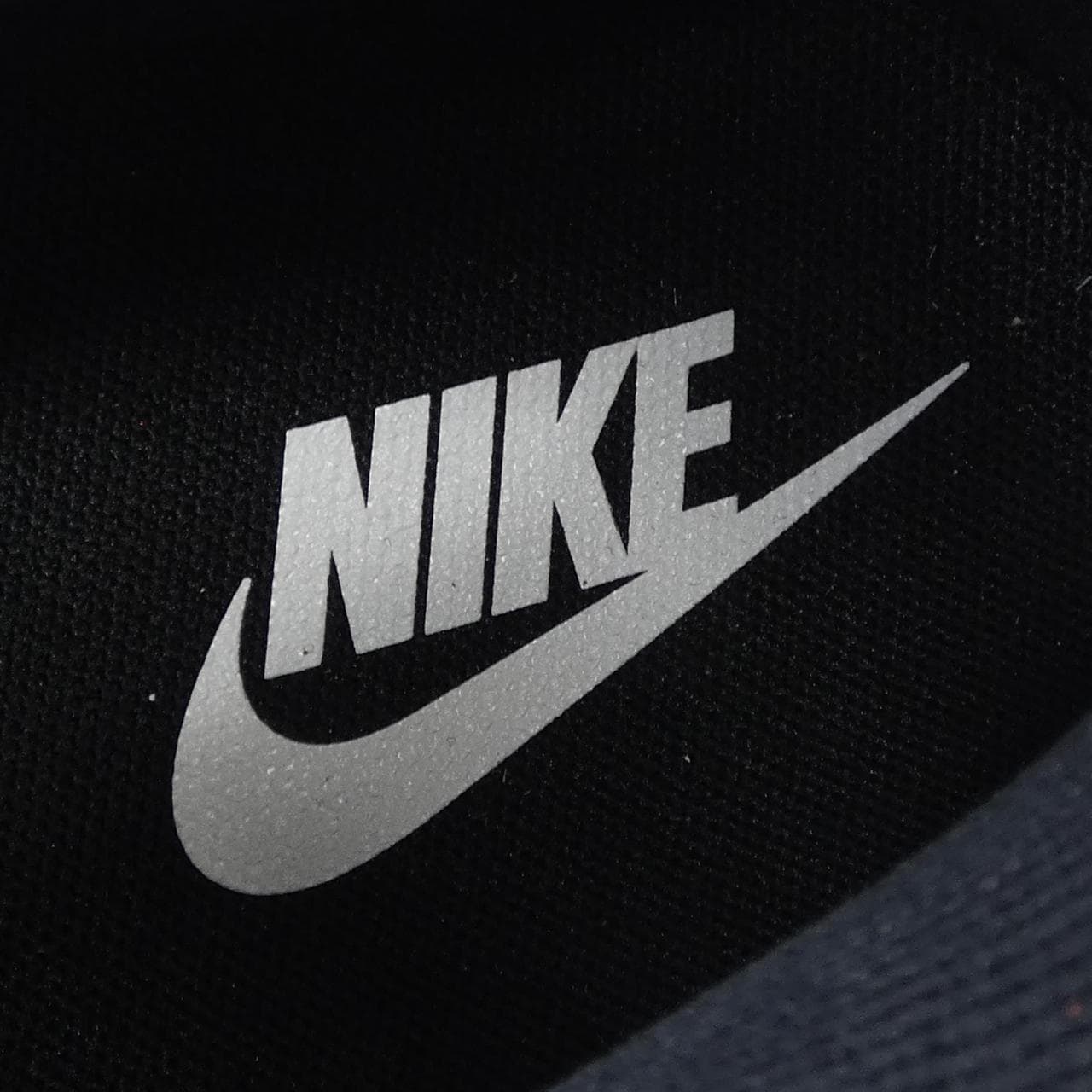 ナイキ NIKE IB2263-100 スニーカー