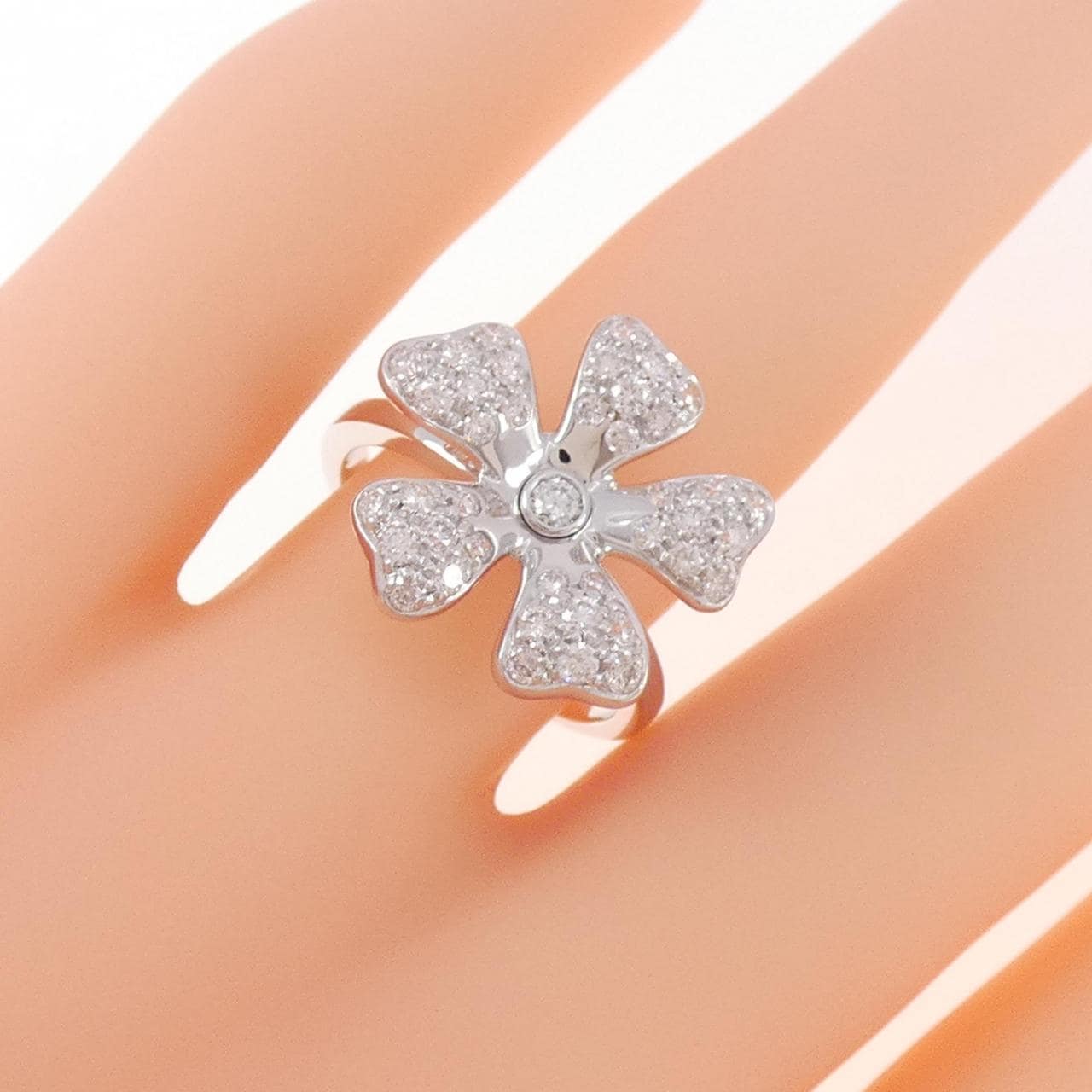 De Beers Wildflower Ring