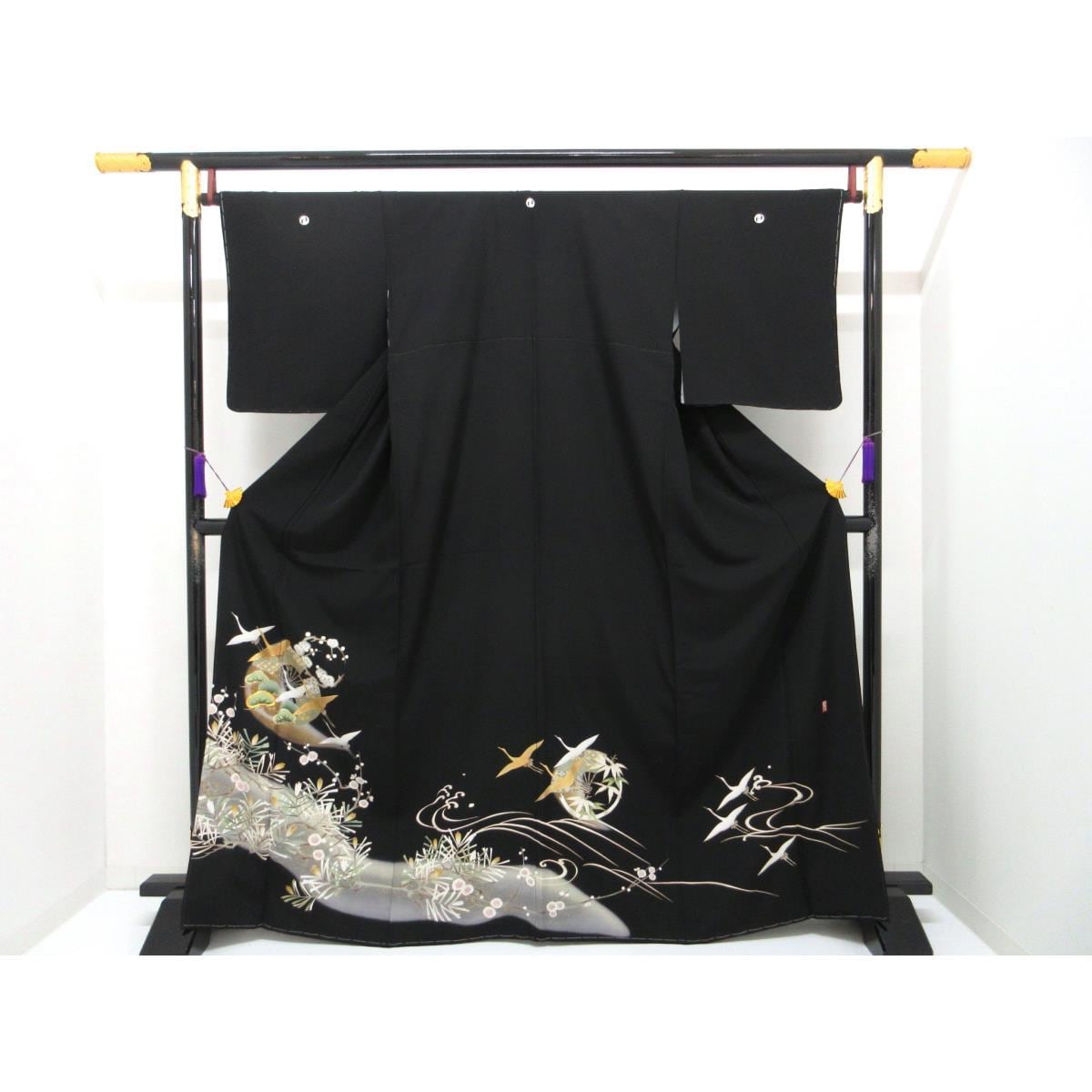 【未使用品】留袖　友禅金彩加工　刺繍入りボカシ染　左二ツ丁子巴　身幅Ｌ寸