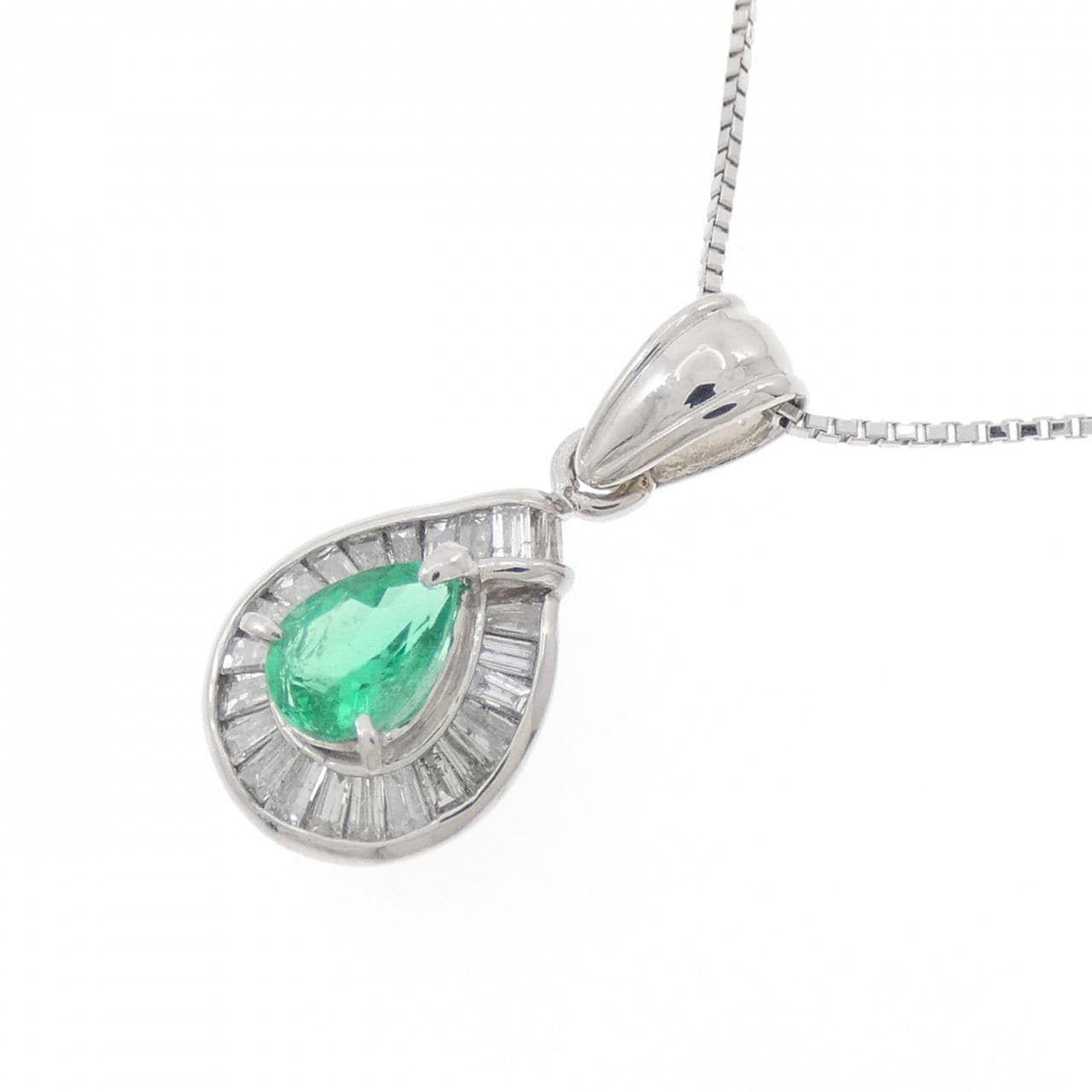 PT900/PT850 エメラルド ネックレス 0.46CT