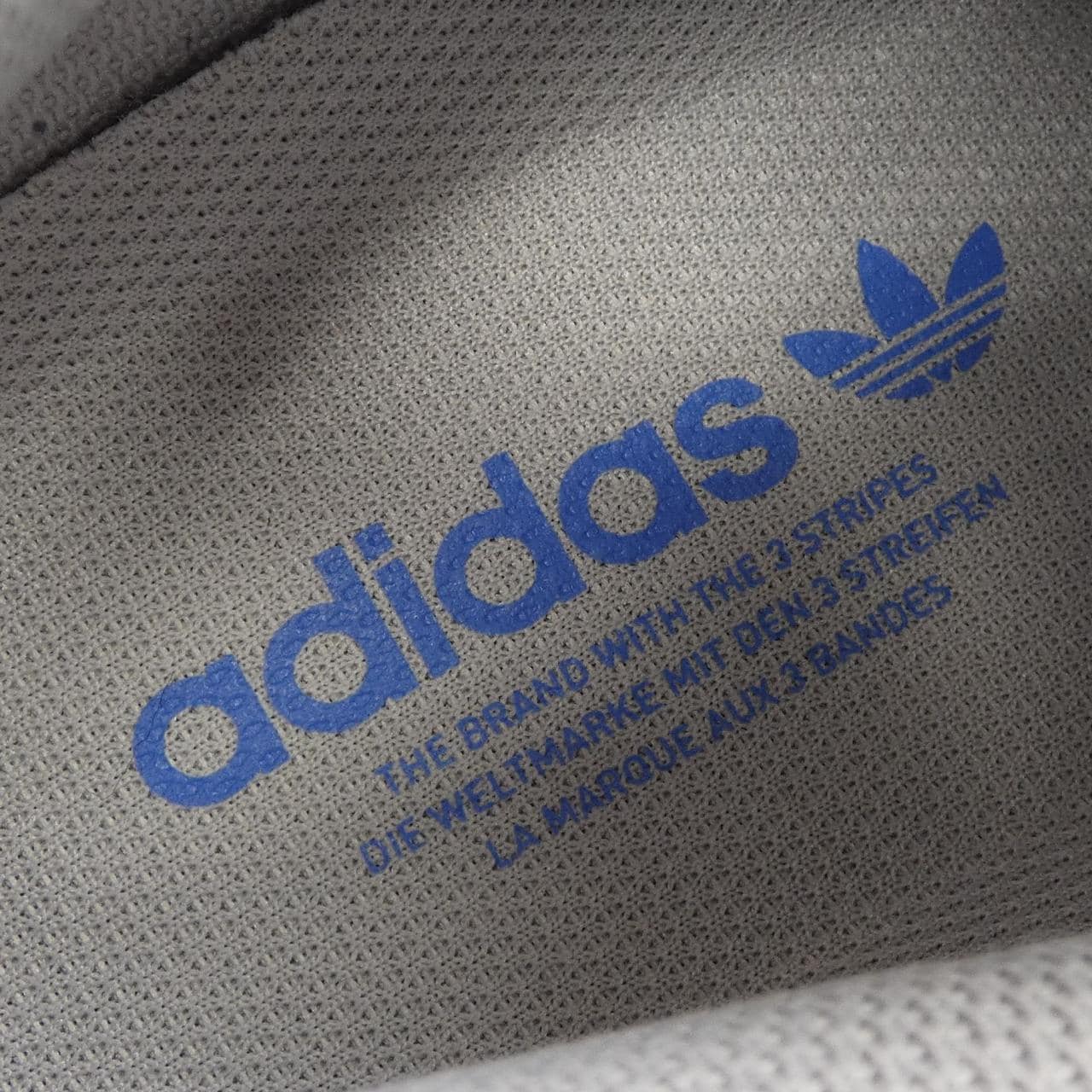 アディダス ADIDAS FV2834 スニーカー