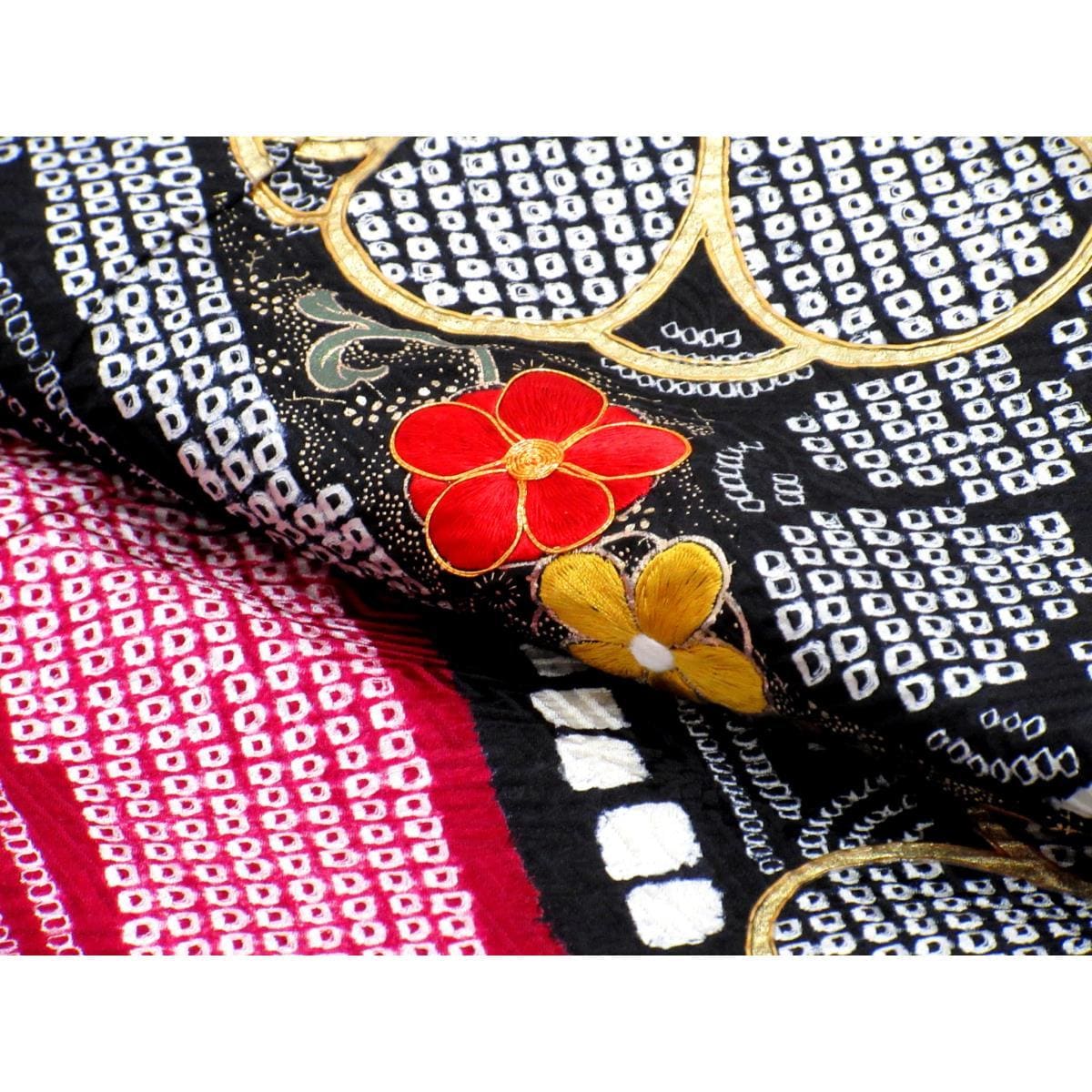 振袖　刺繍入り　絞り加工　きもの・長襦袢　２点セット