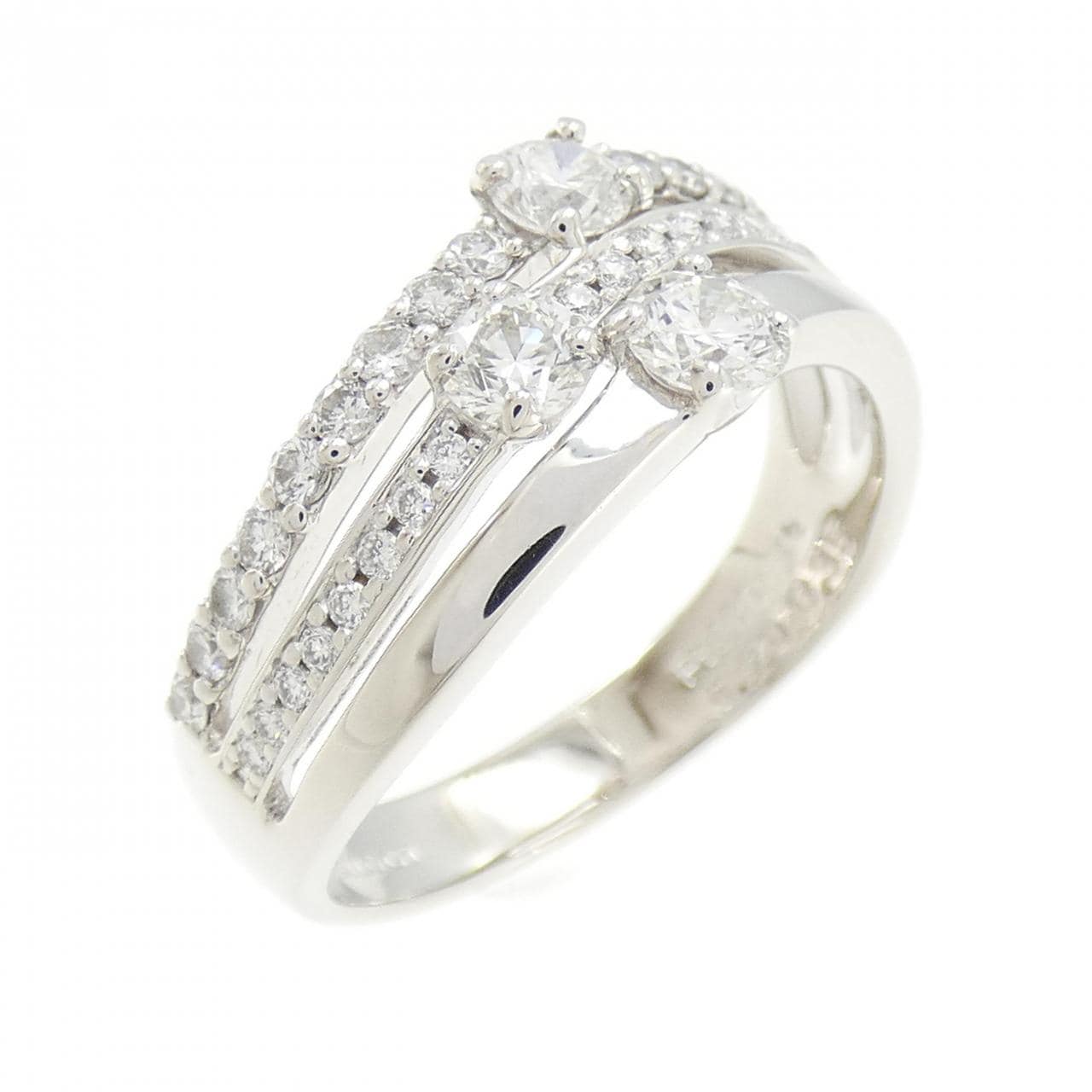 TRILOGY Diamond Ring 0.70CT